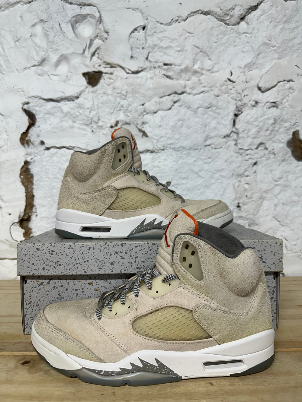 Air Jordan 5 Craft Light Orewood Brown Sz 8.5
