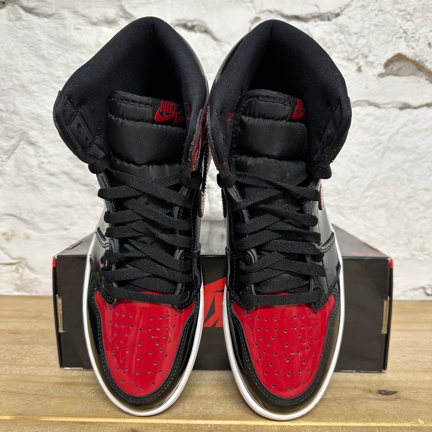Air Jordan 1 High Patent Bred Sz 9.5