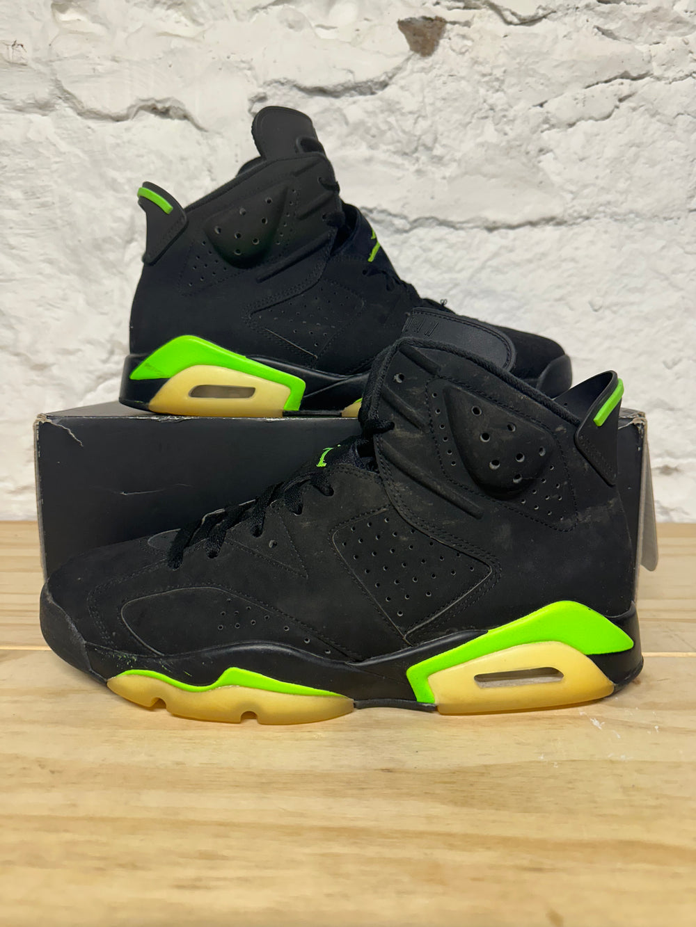 Air Jordan 6 Electric Green Sz 10.5