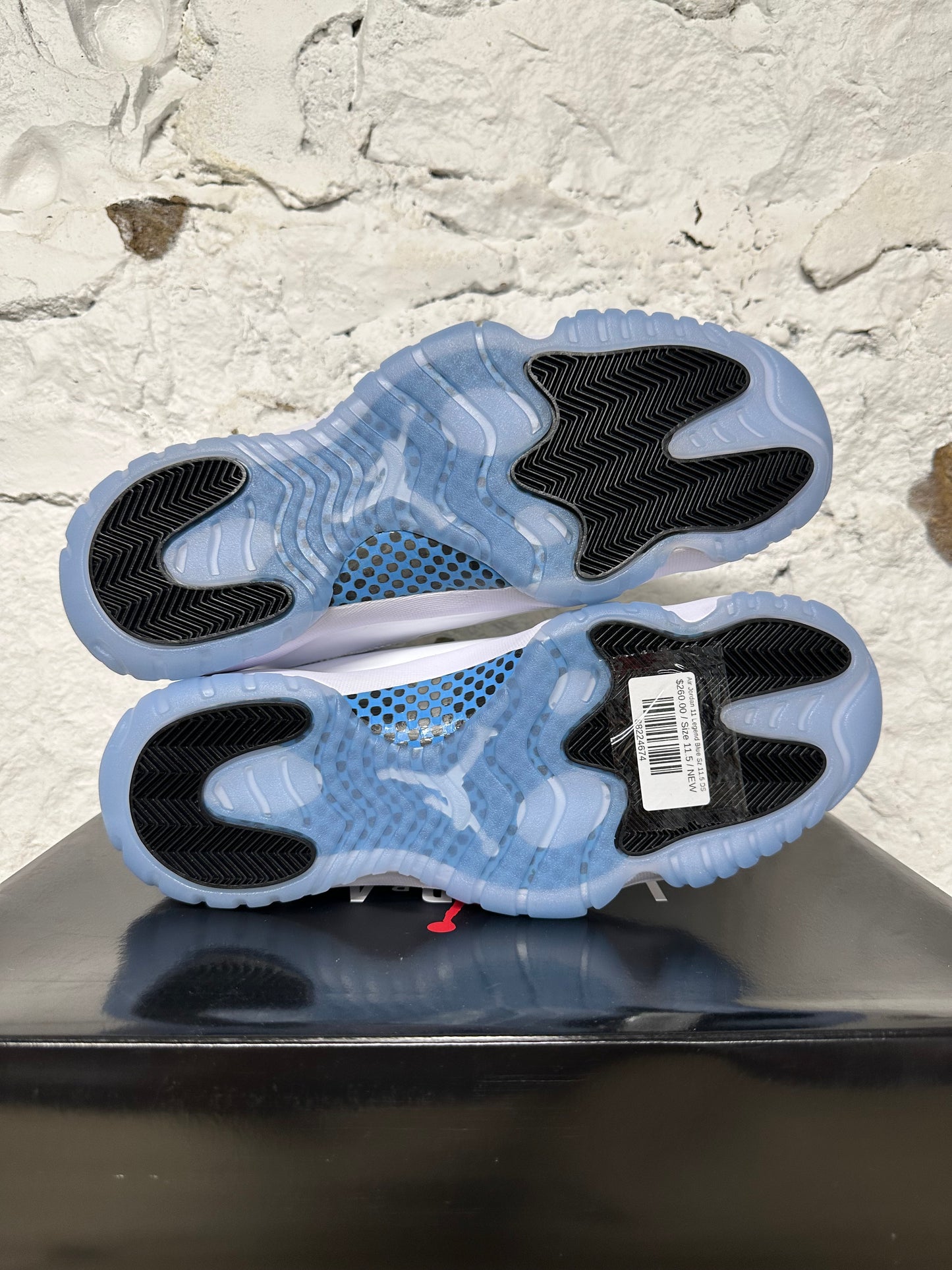 Air Jordan 11 High Legend Blue Sz 11.5 DS