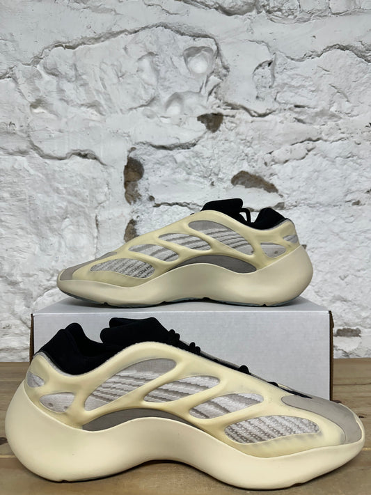 Yeezy 700 V3 Azael Sz 14