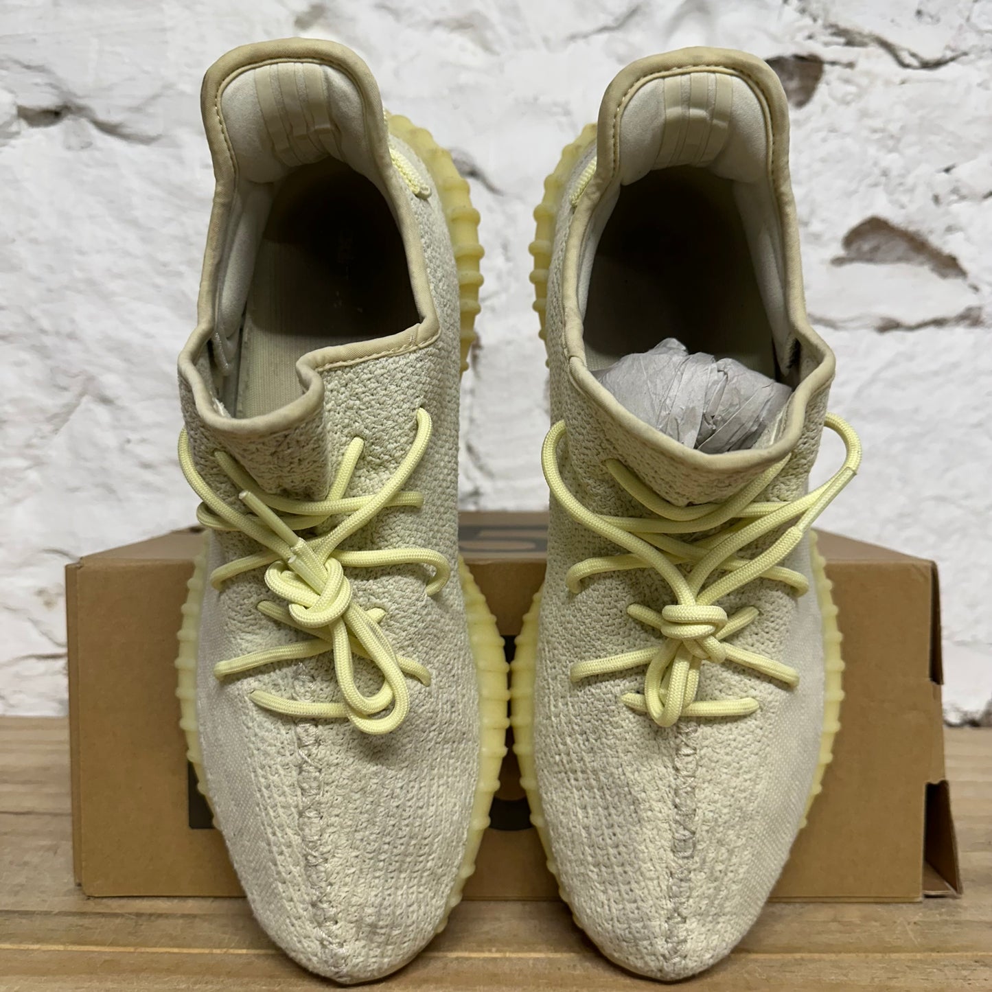 Yeezy 350 V2 Butter Sz 13