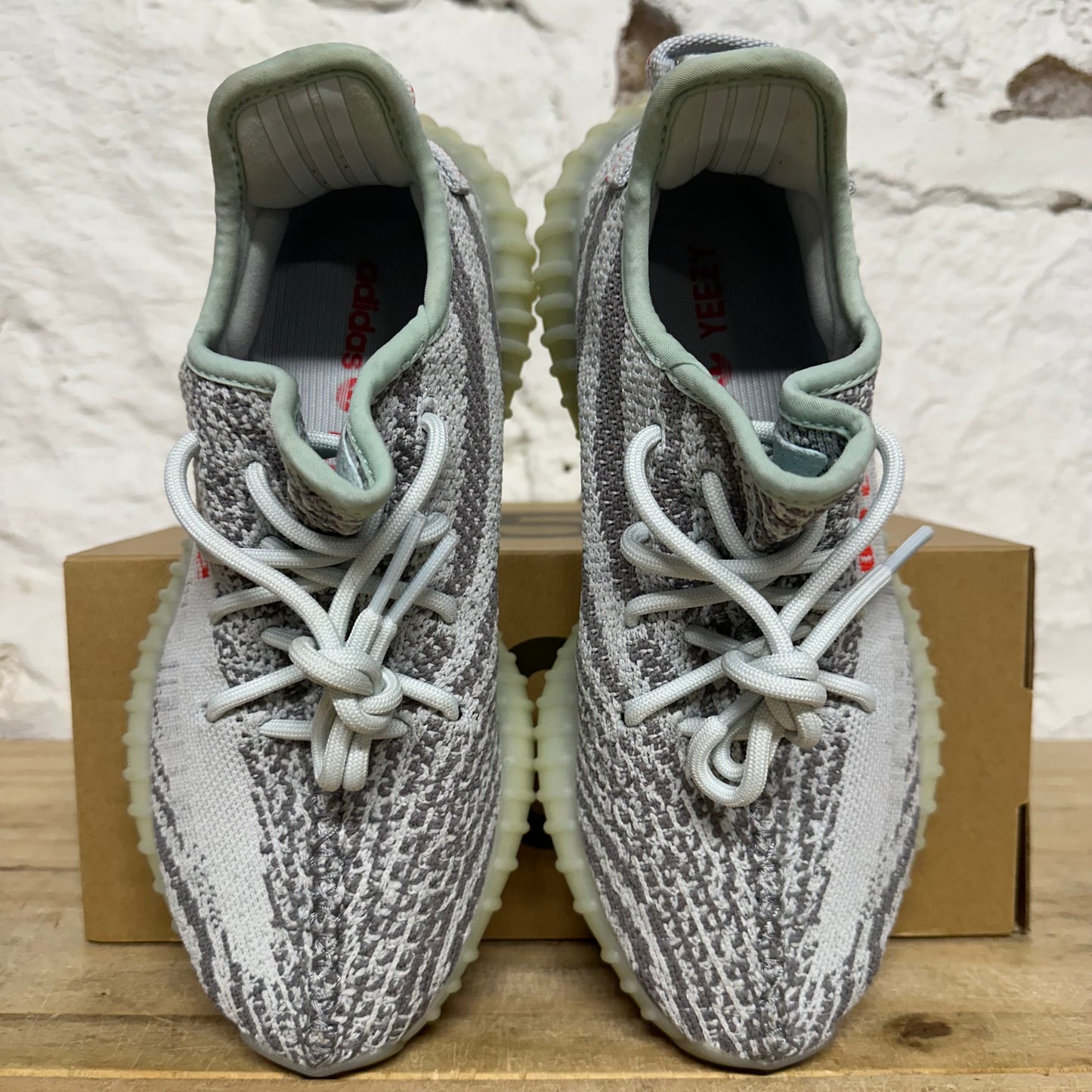 Yeezy 350 V2 Blue Tint Sz 5.5
