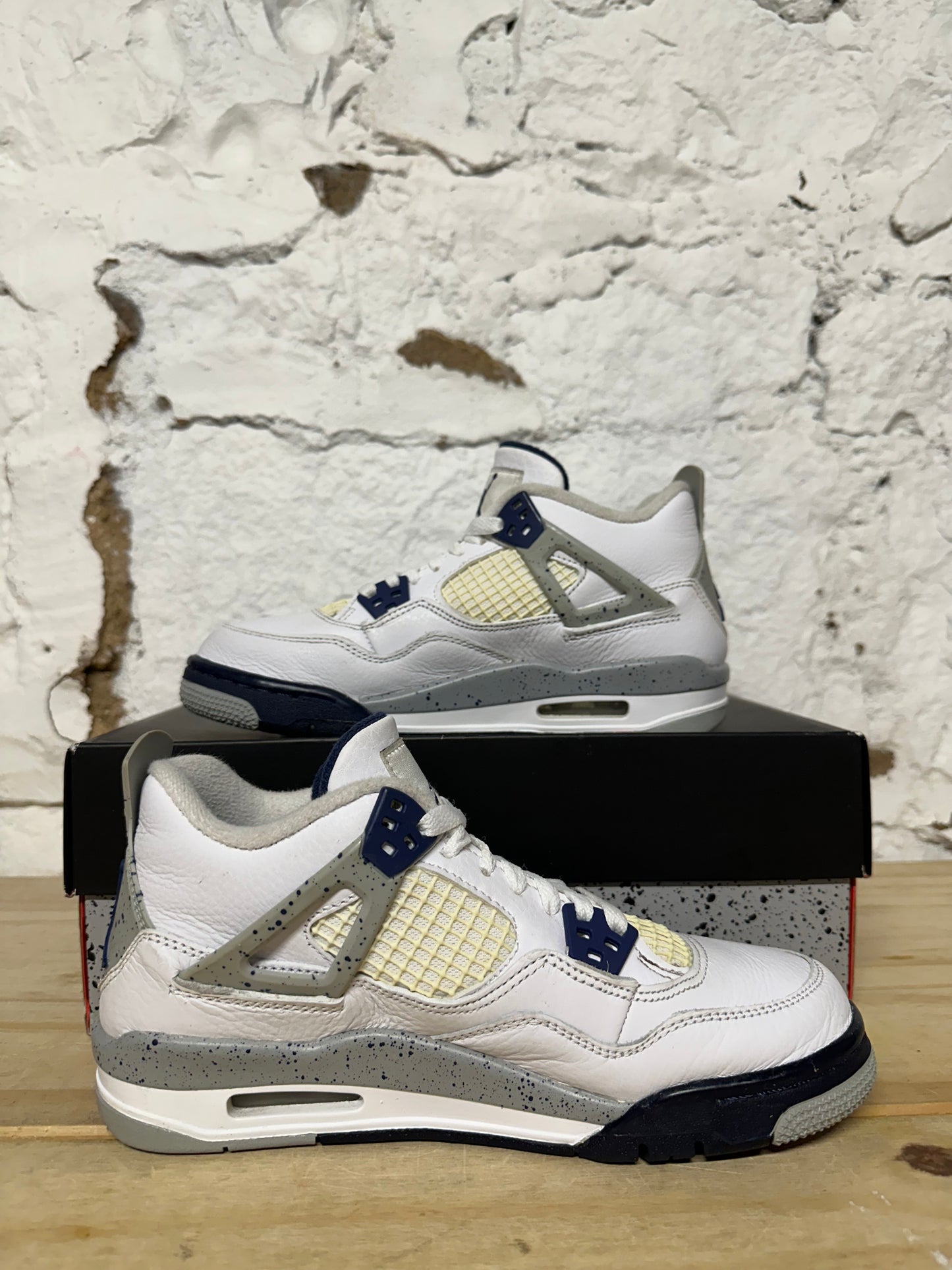 Air Jordan 4 Midnight Navy Sz 5.5Y