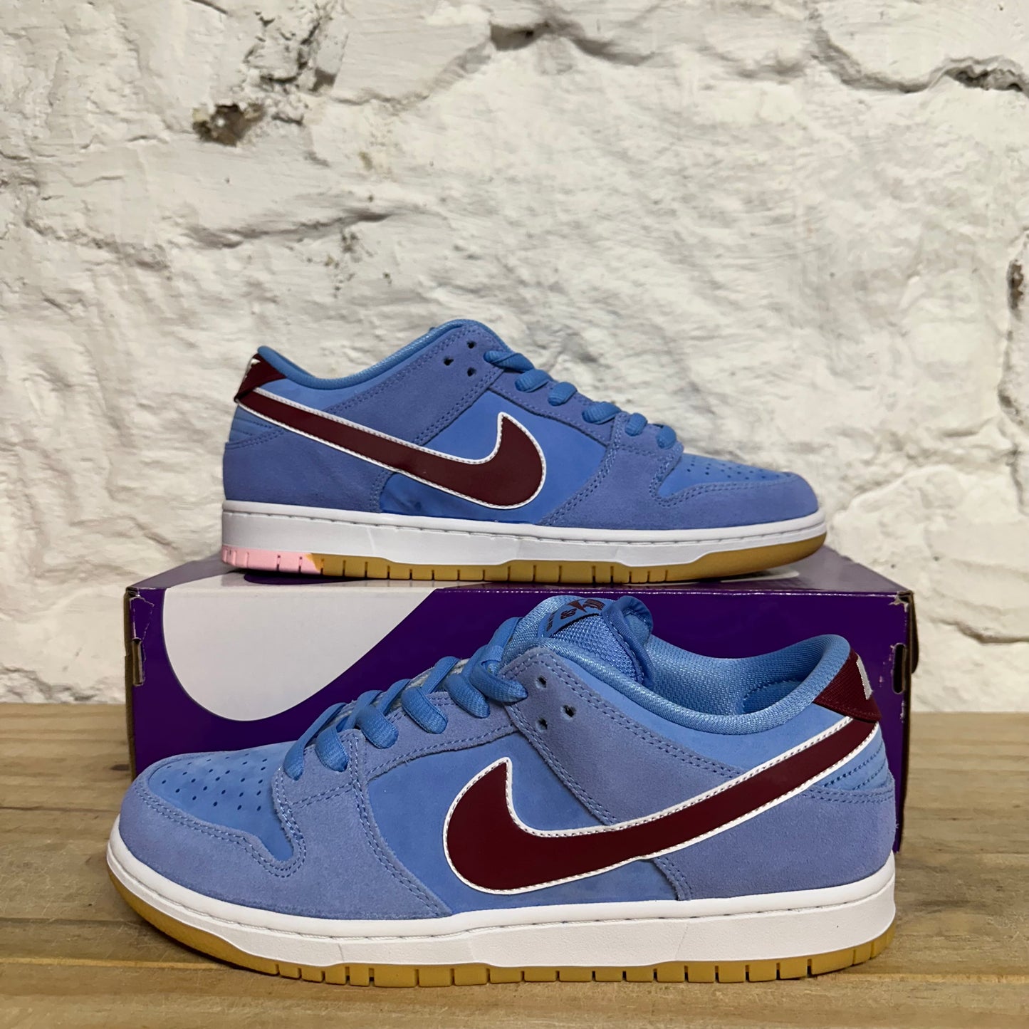 Nike SB Dunk Low Philadelphia Phillies Sz 9 DS