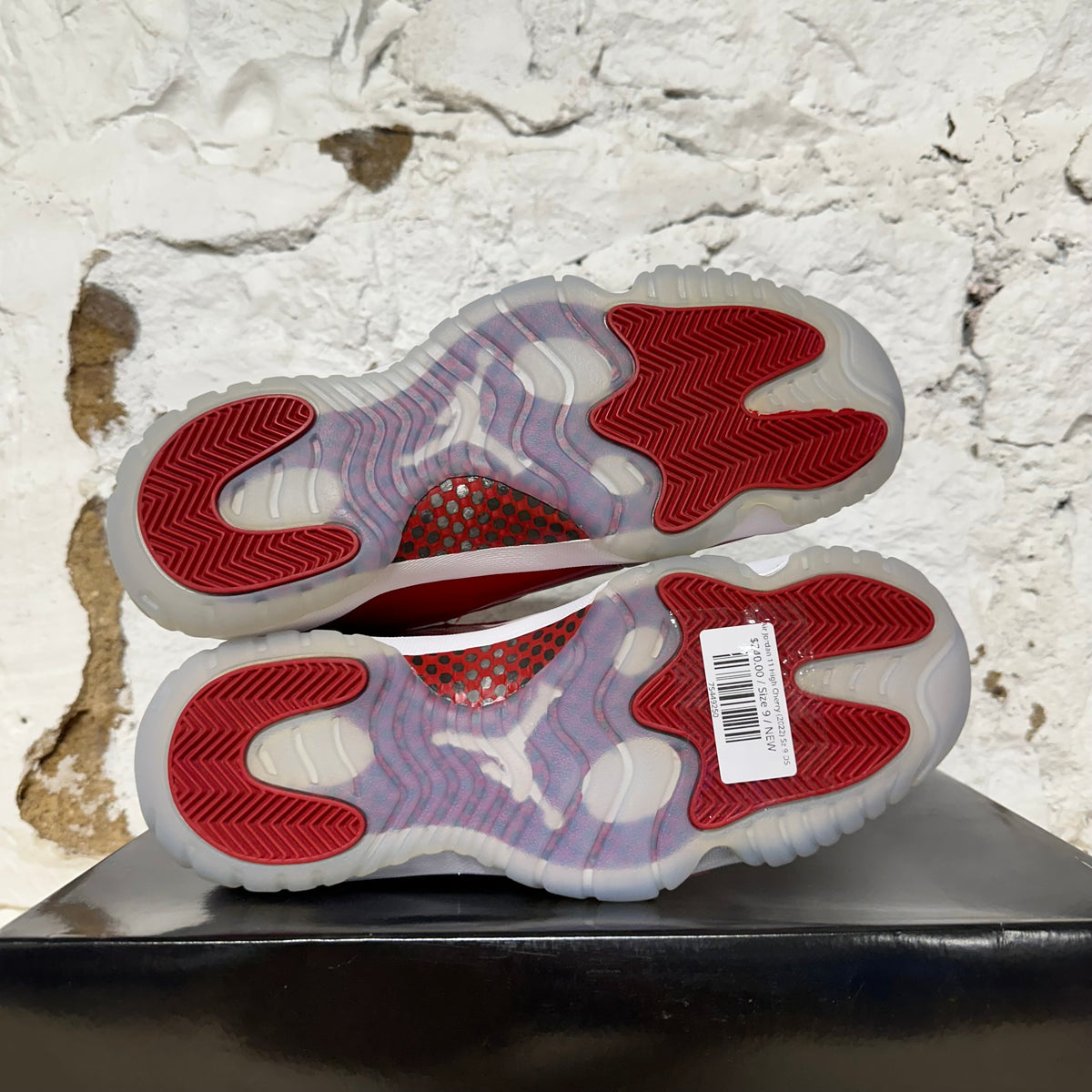 Air Jordan 11 High Cherry (2022) Sz 9 DS