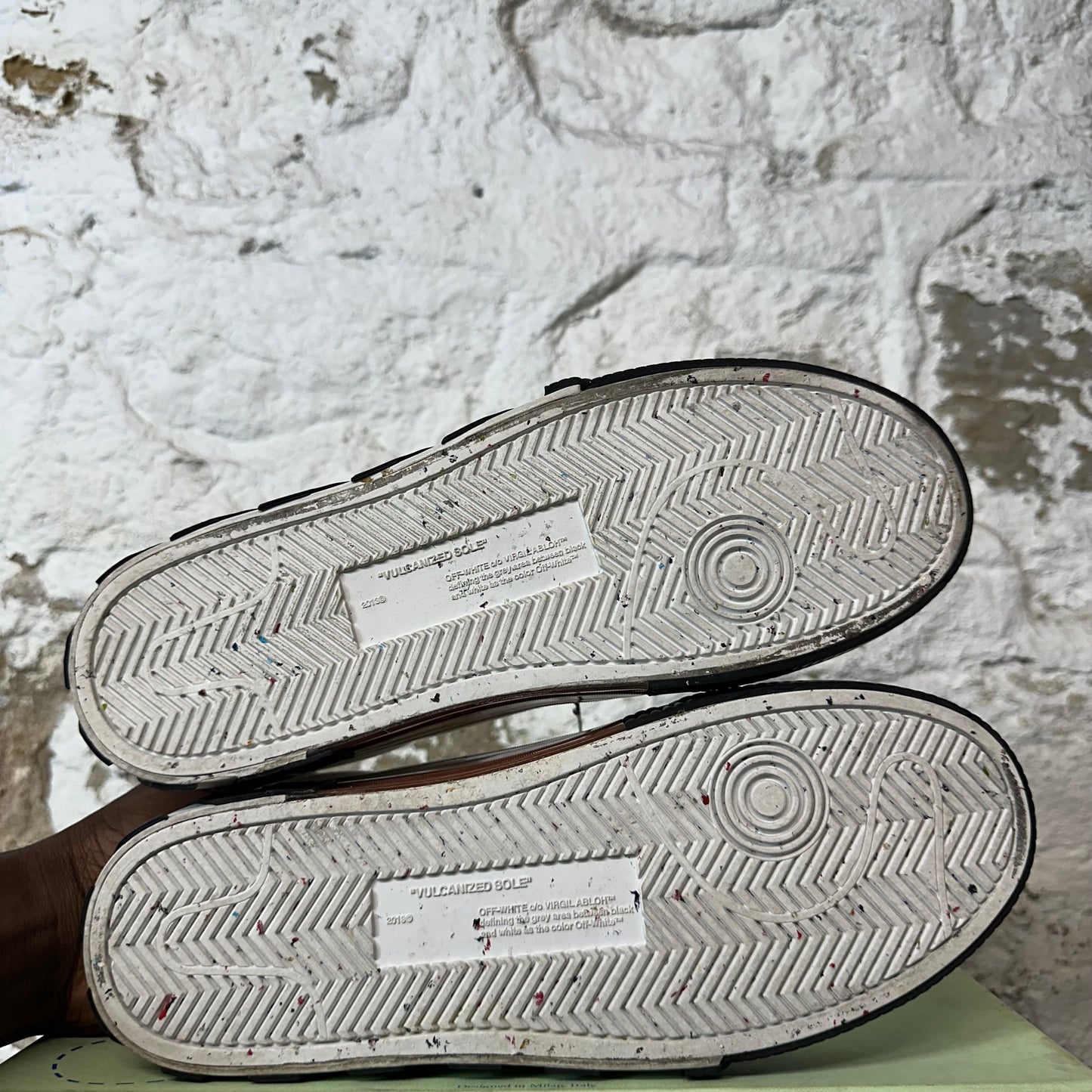 Off-White Grey Arrow Black White Vulc Sneaker Sz 10 (43)