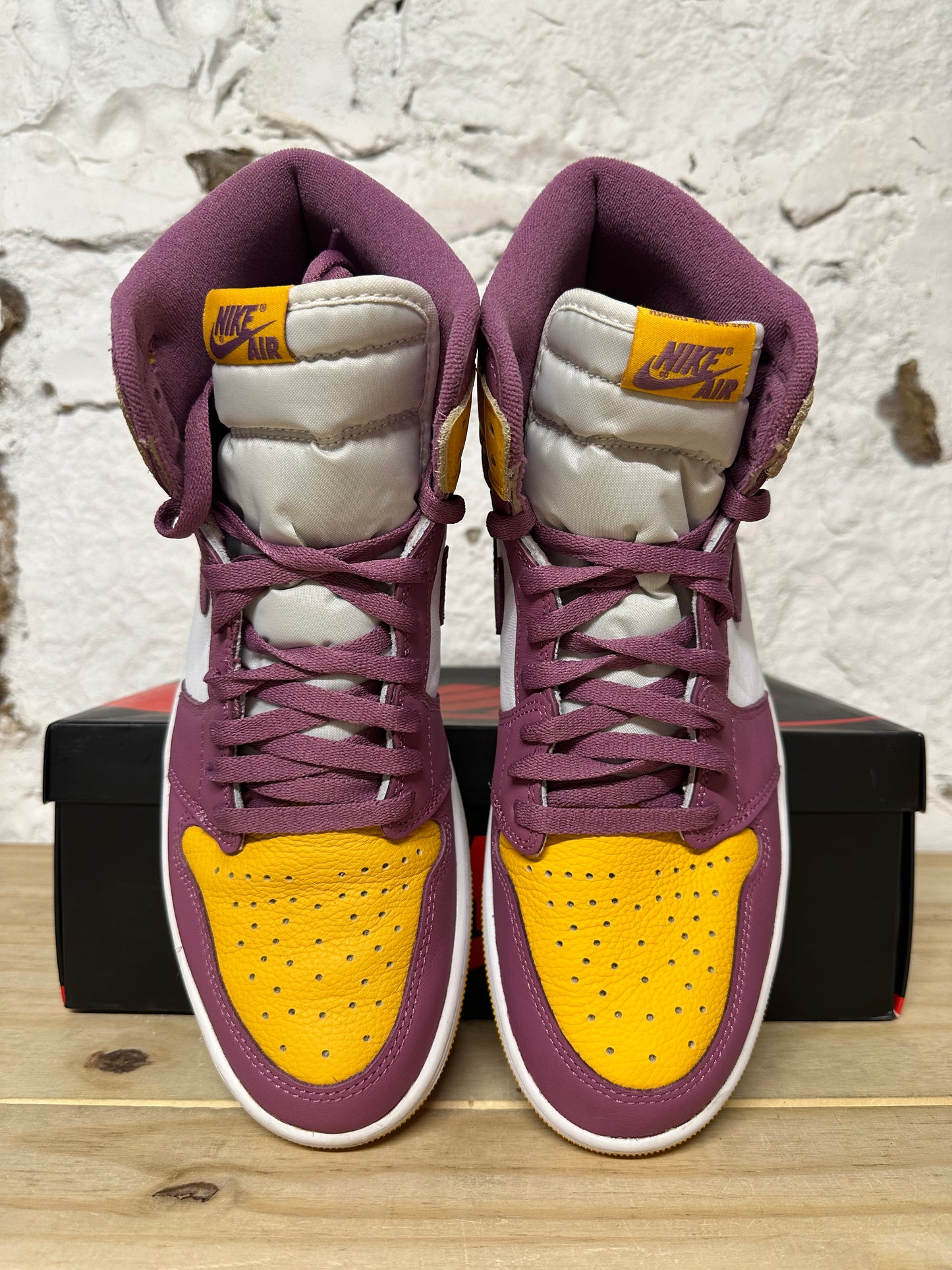 Air Jordan 1 High Brotherhood Sz 11