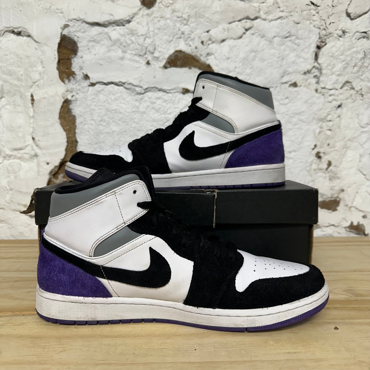 Air Jordan 1 Mid SE Purple Sz 11.5