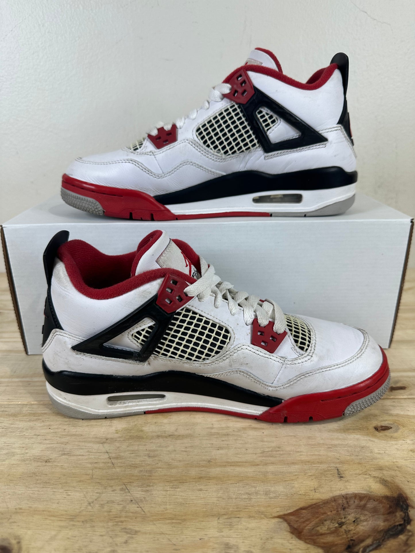 Air Jordan 4 Fire Red (2020) Sz 6.5Y
