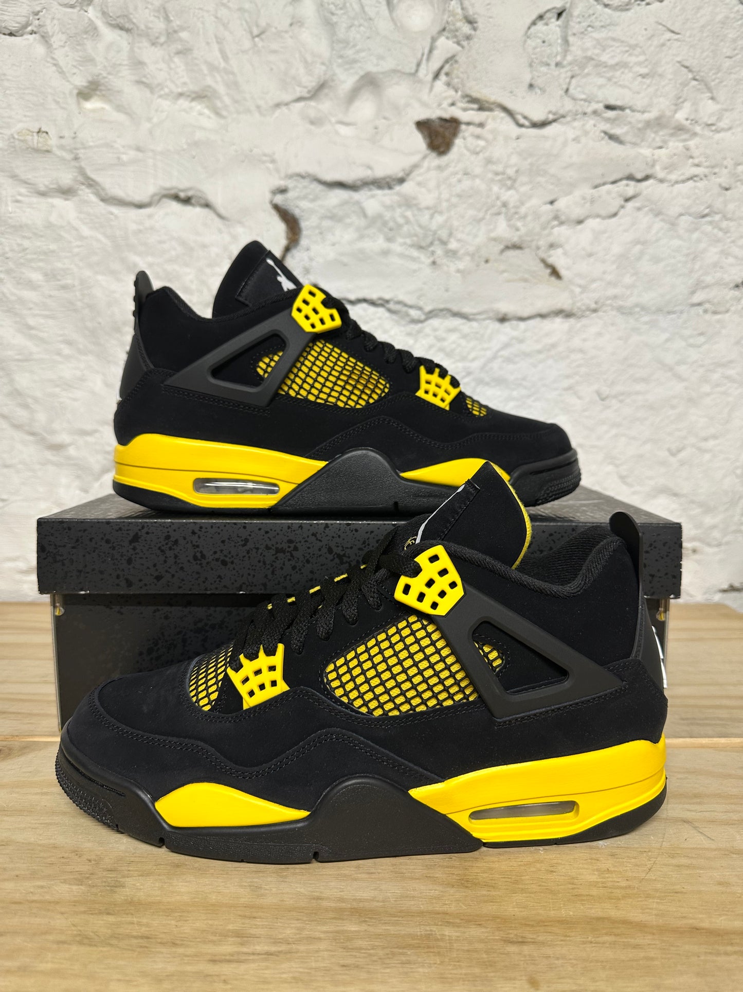 Air Jordan 4 Thunder Sz 10 DS