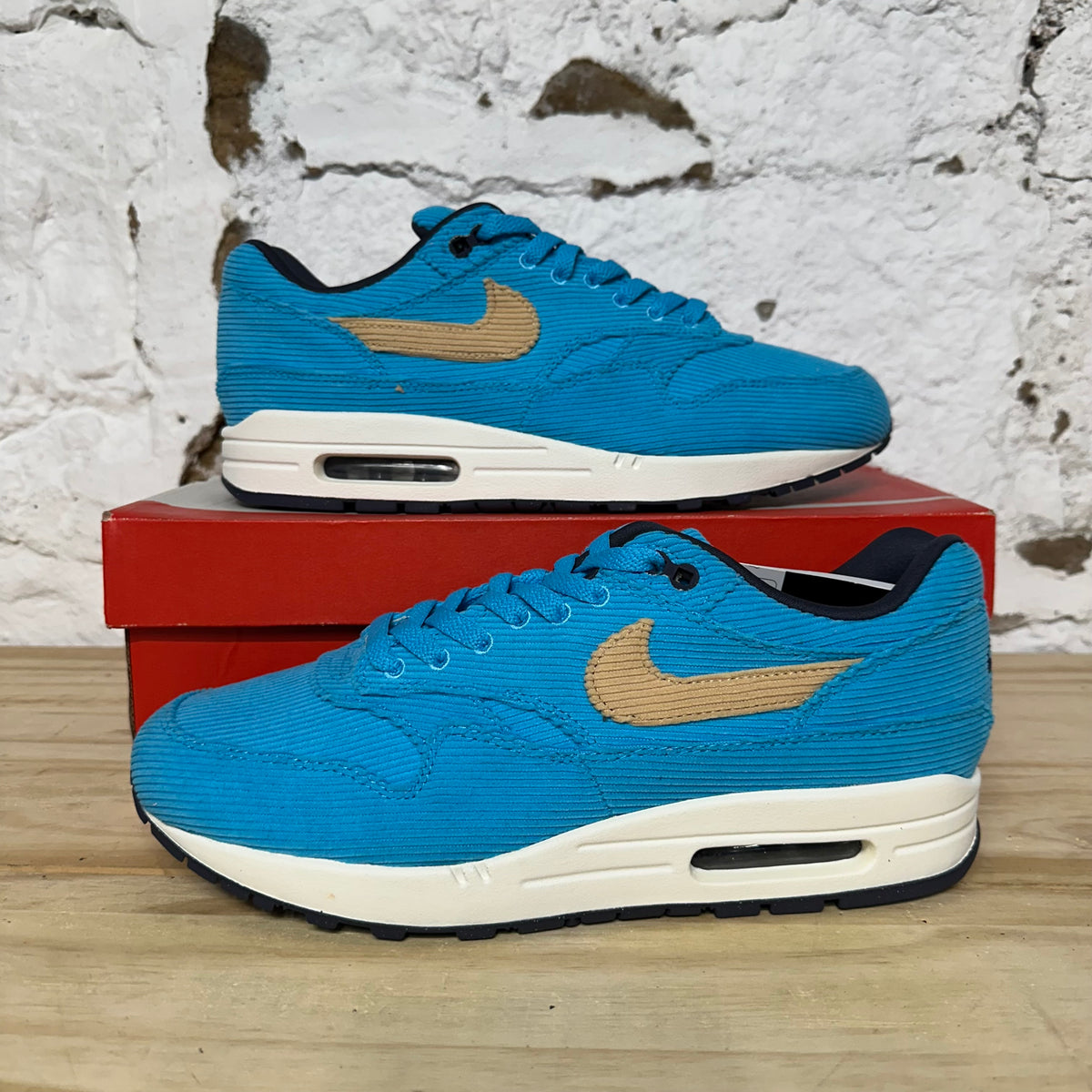 Nike Air Max 1 Corduroy Baltic Blue Sz 10.5 DS