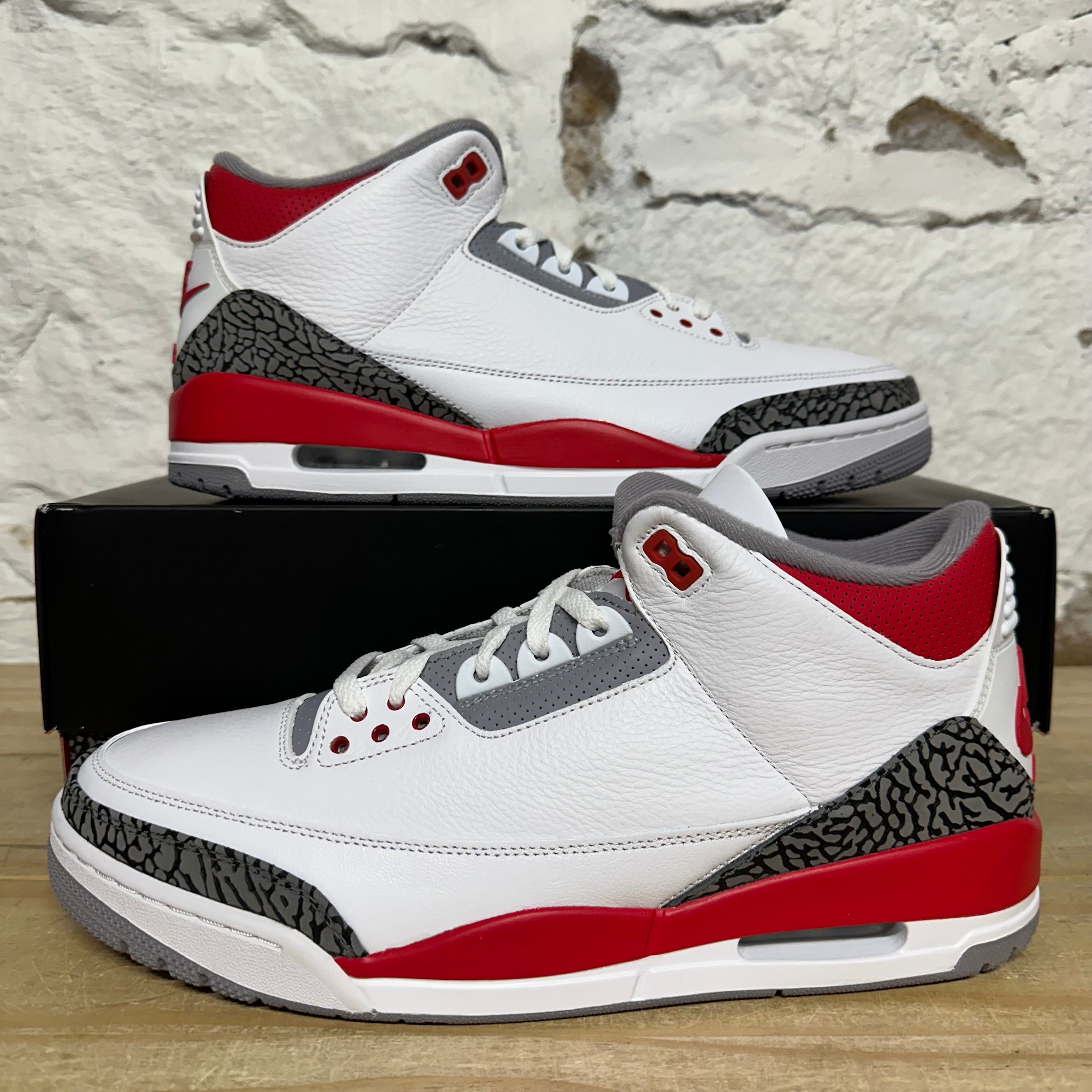 Air Jordan 3 Fire Red Sz 13 DS