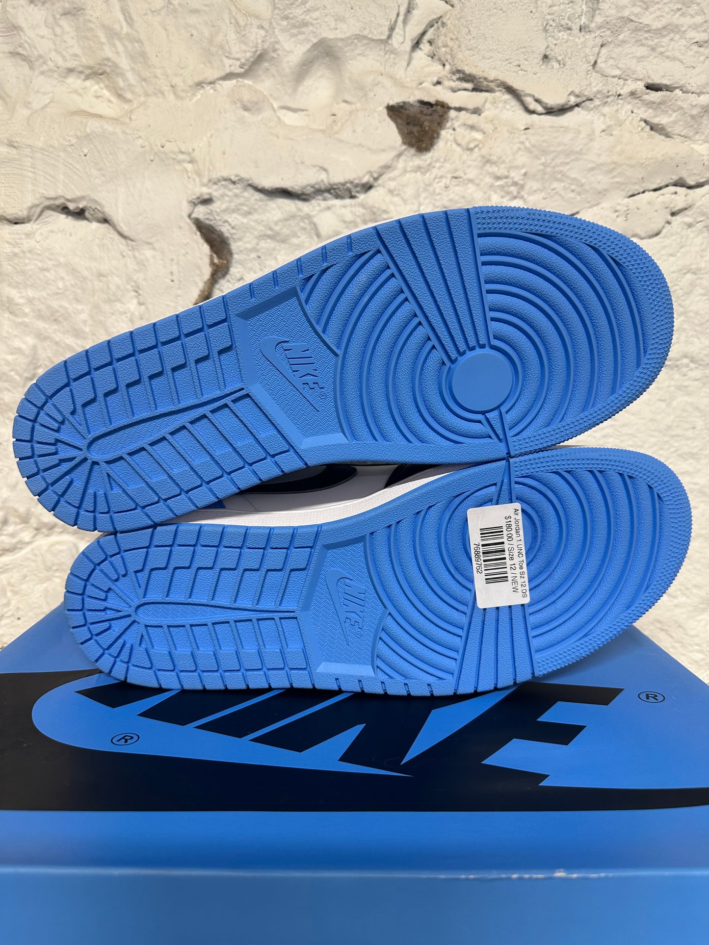 Air Jordan 1 High UNC Toe Sz 12 DS