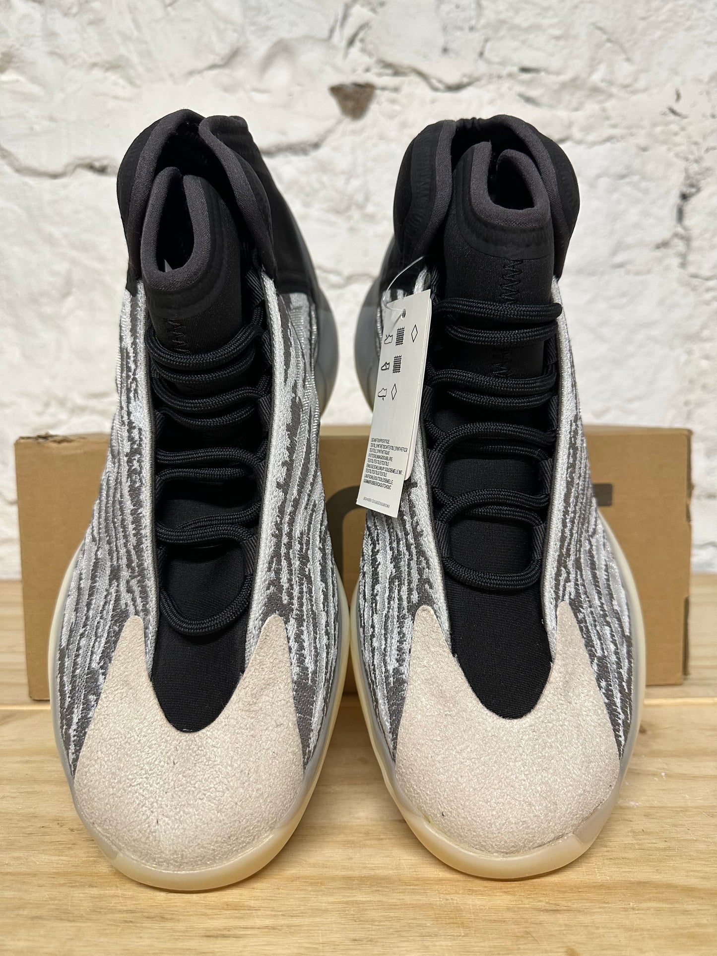 Yeezy QNTM Lifestyle Model Sz 12 DS