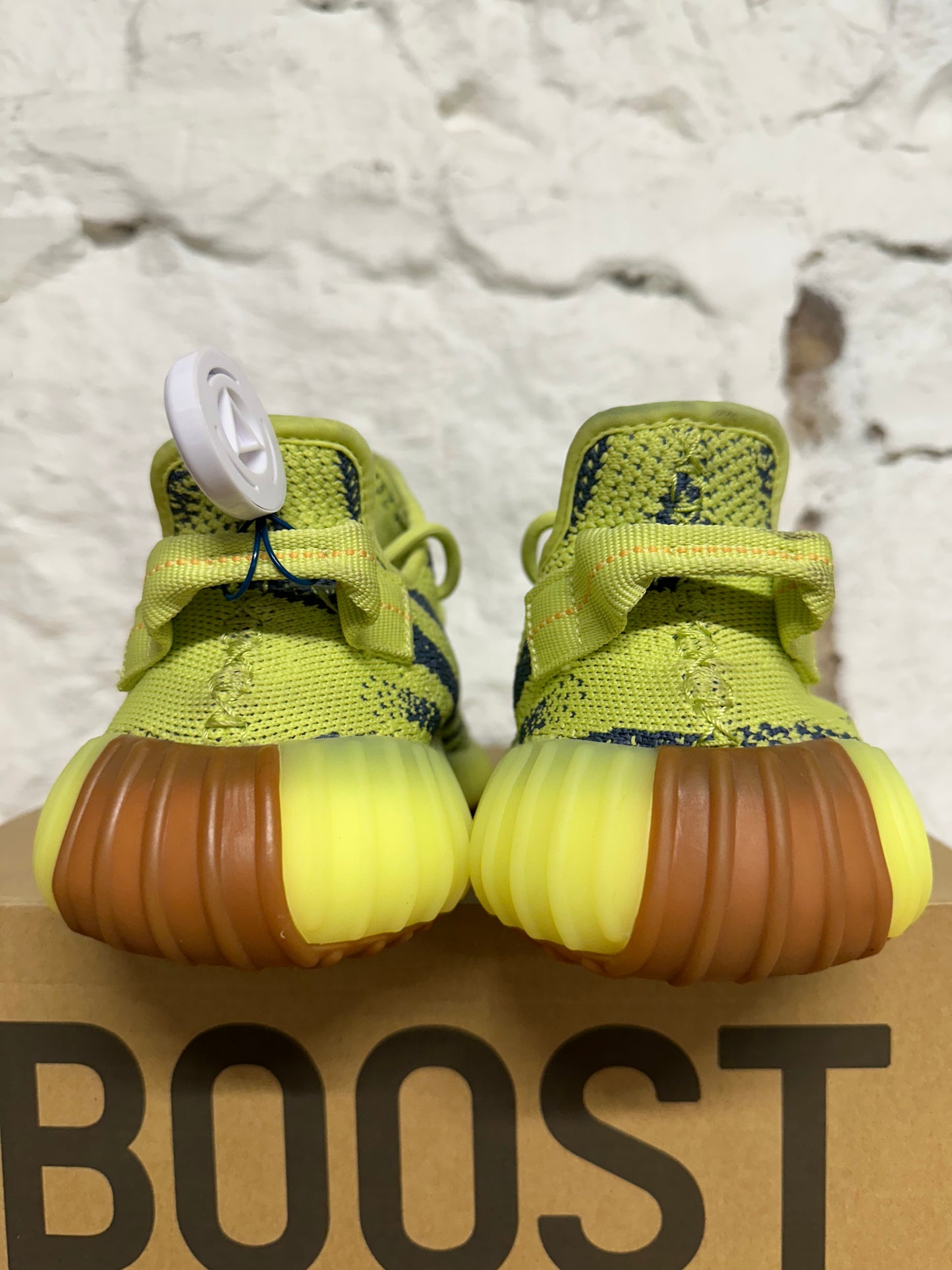 Yeezy 350 V2 Semi Frozen Sz 8.5