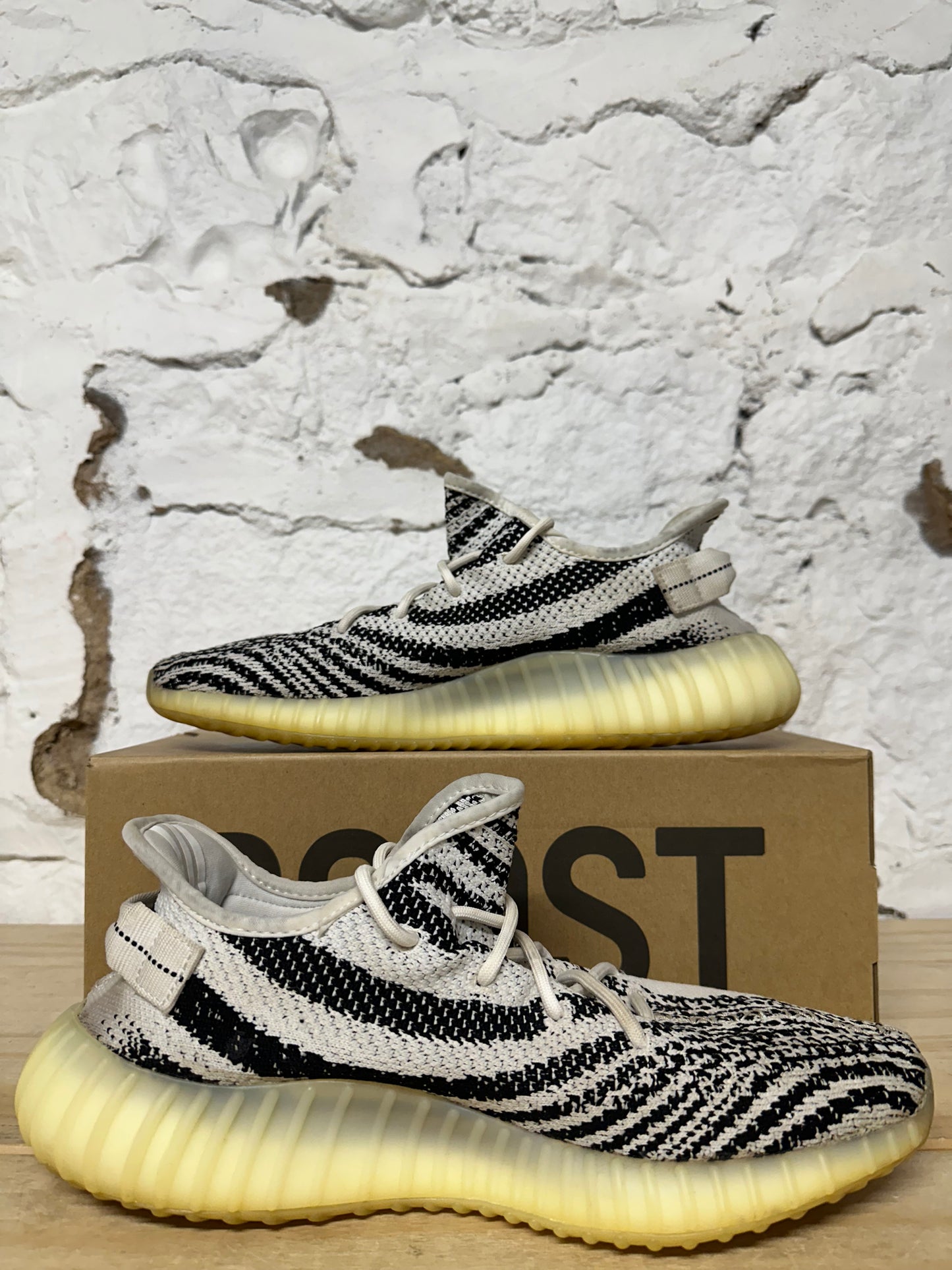 Yeezy 350 V2 Zebra Sz 10.5