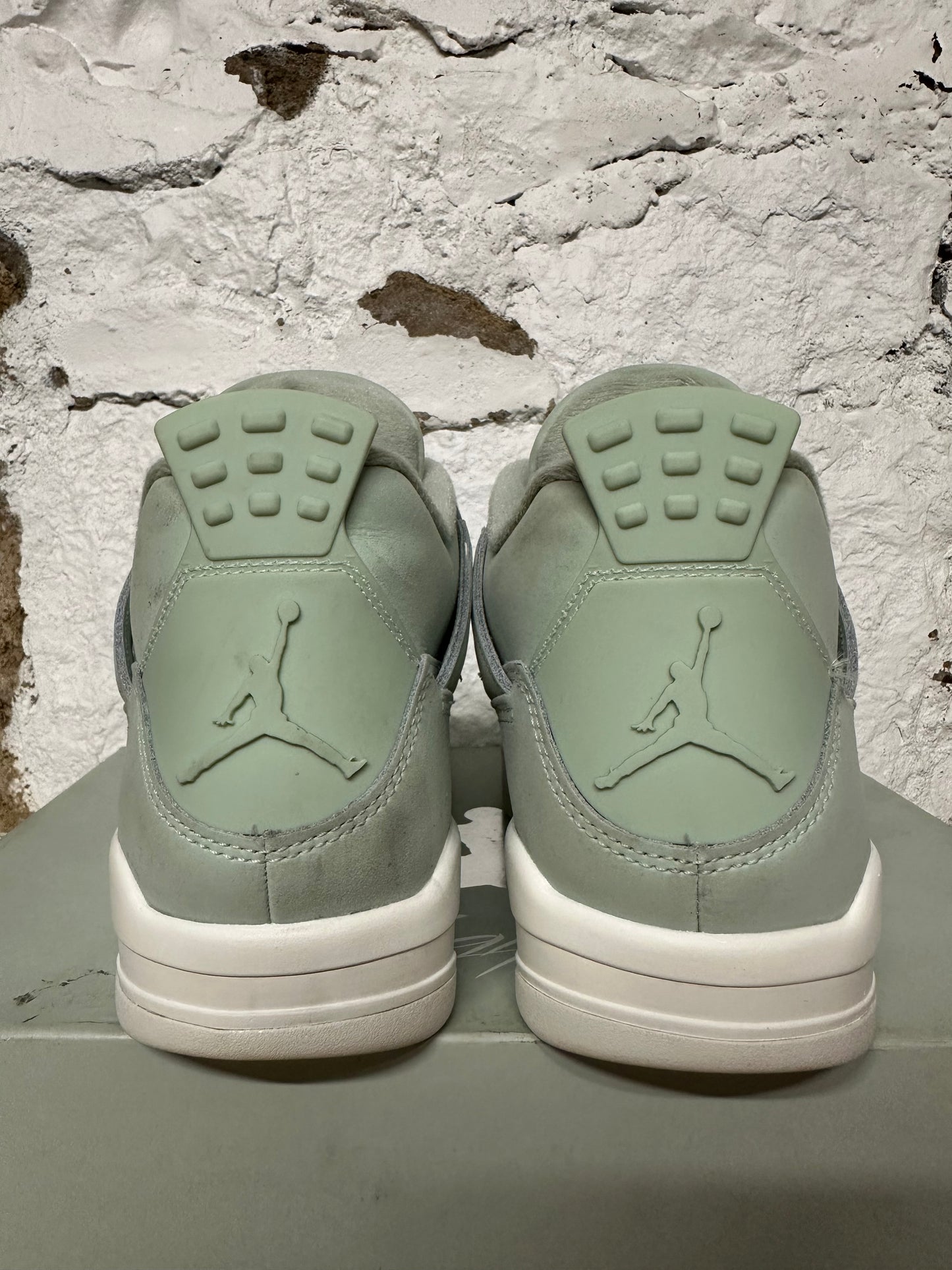 Air Jordan 4 Seafoam Sz 8 (9.5W)