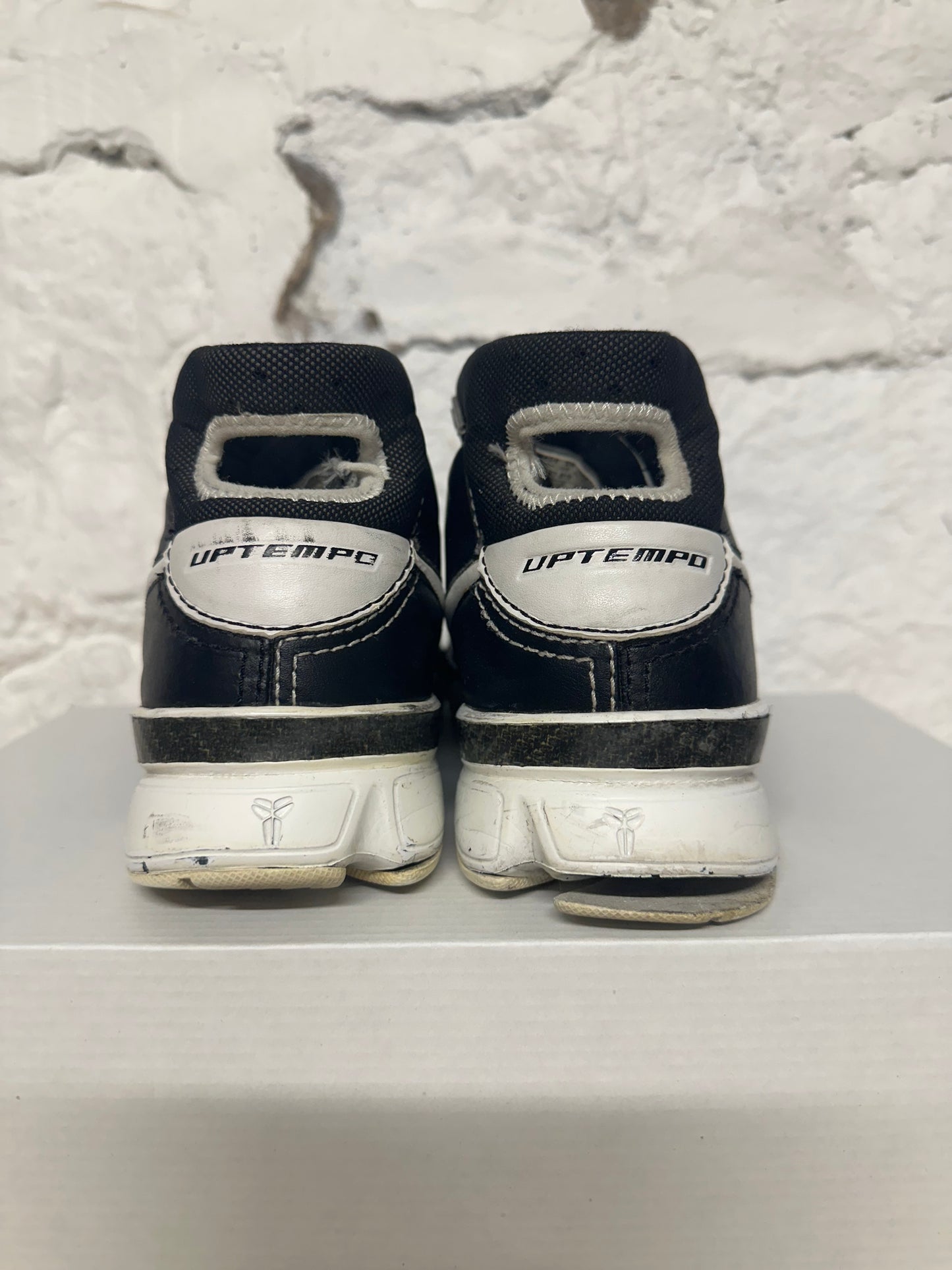 Nike Kobe 1 Sharpshooter Sz 6.5Y