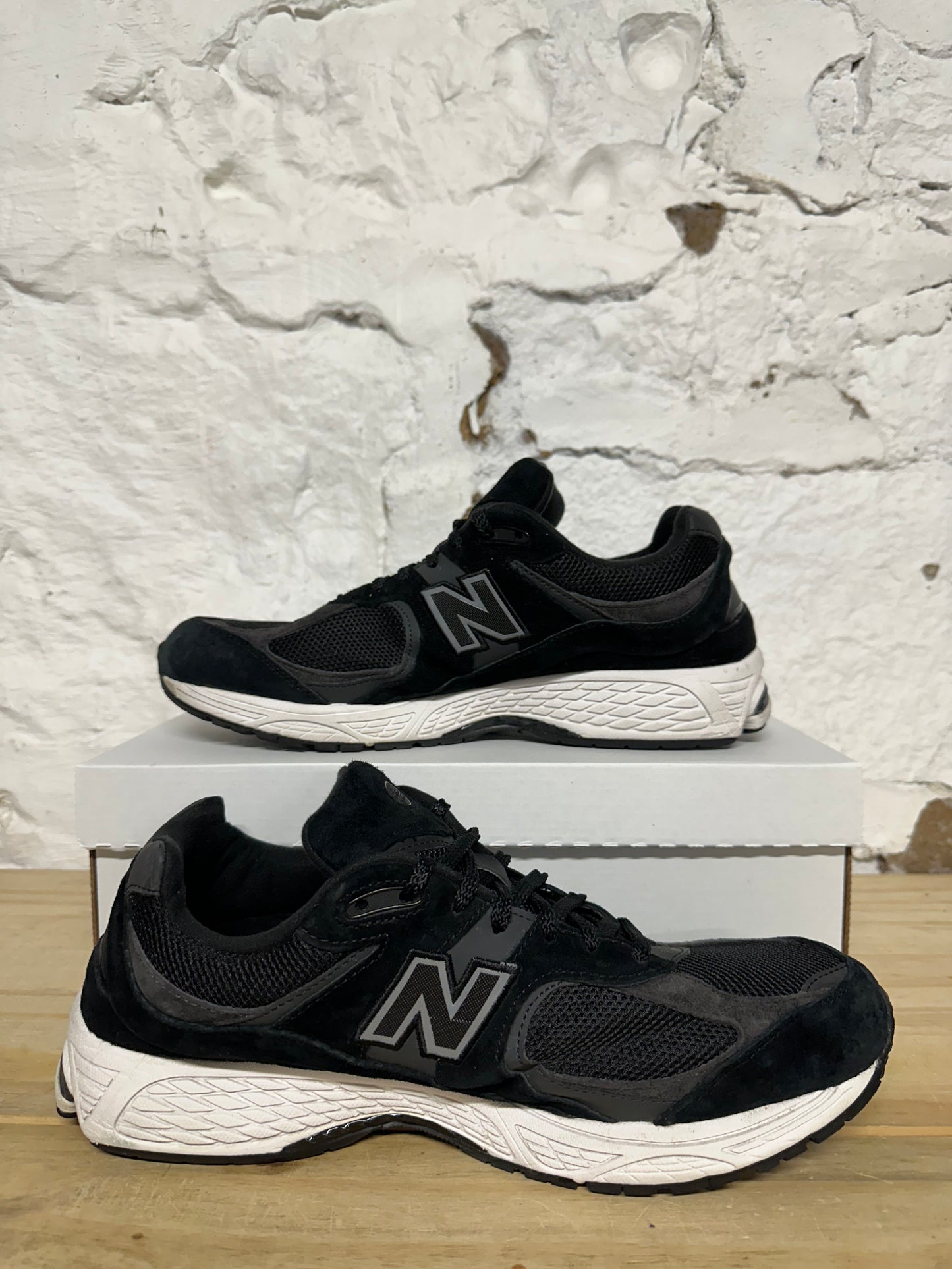 New Balance 2002R Black Gunmetal Sz 12