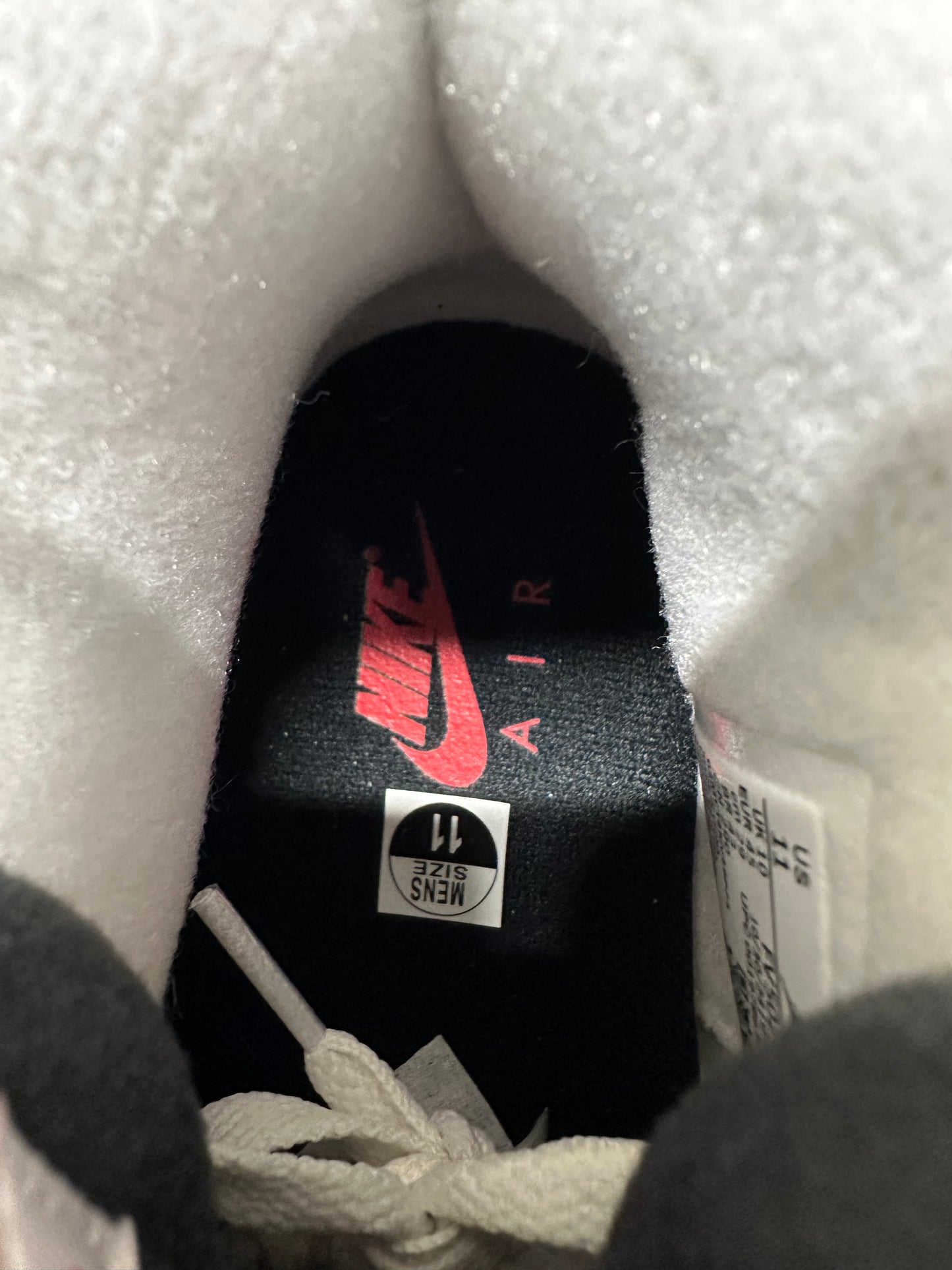 Air Jordan 4 White Cement (2025) Sz 11 DS