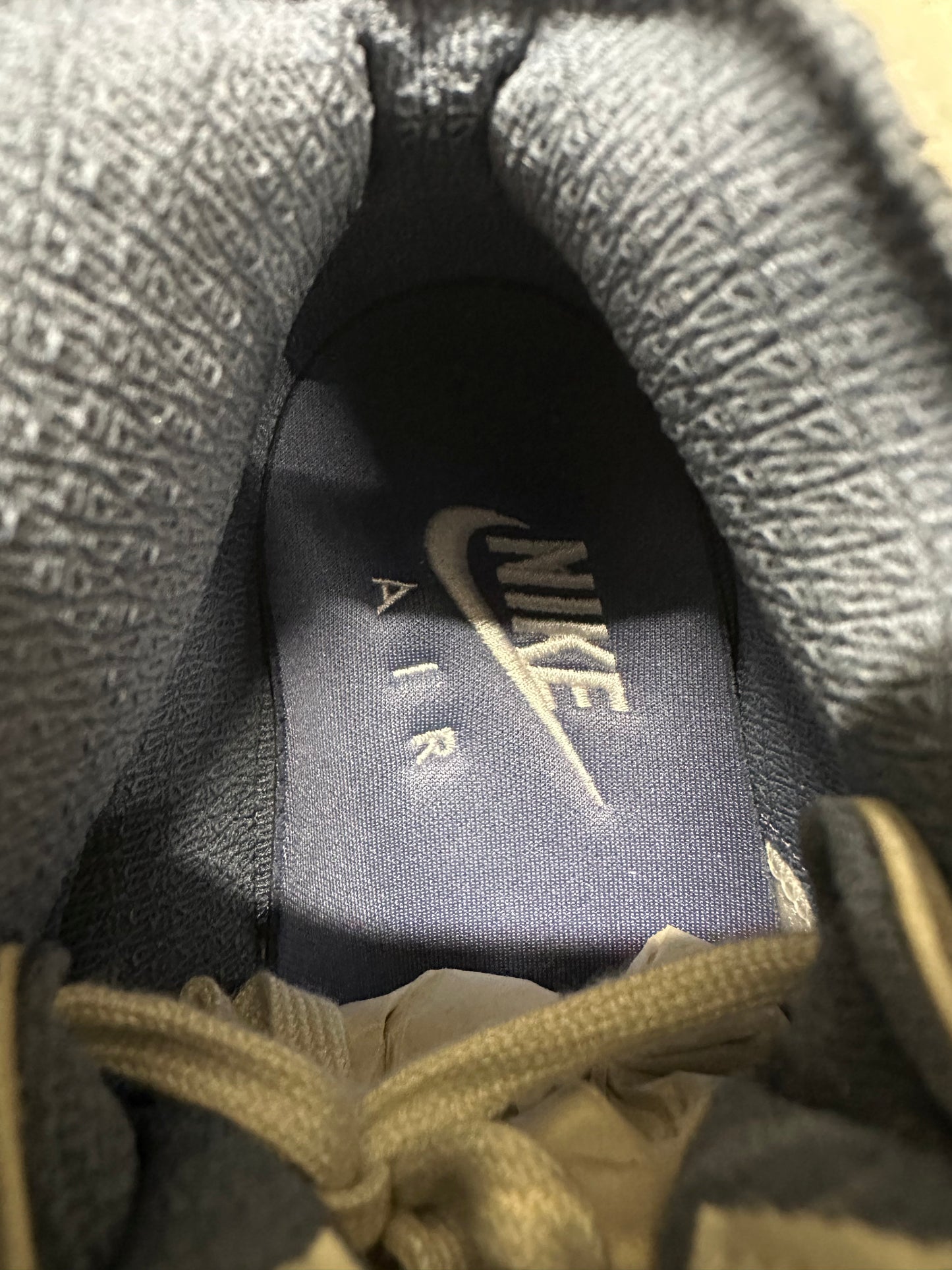 Air Jordan 5 A Ma Maniere Dawn Sz 9.5 (11W) DS