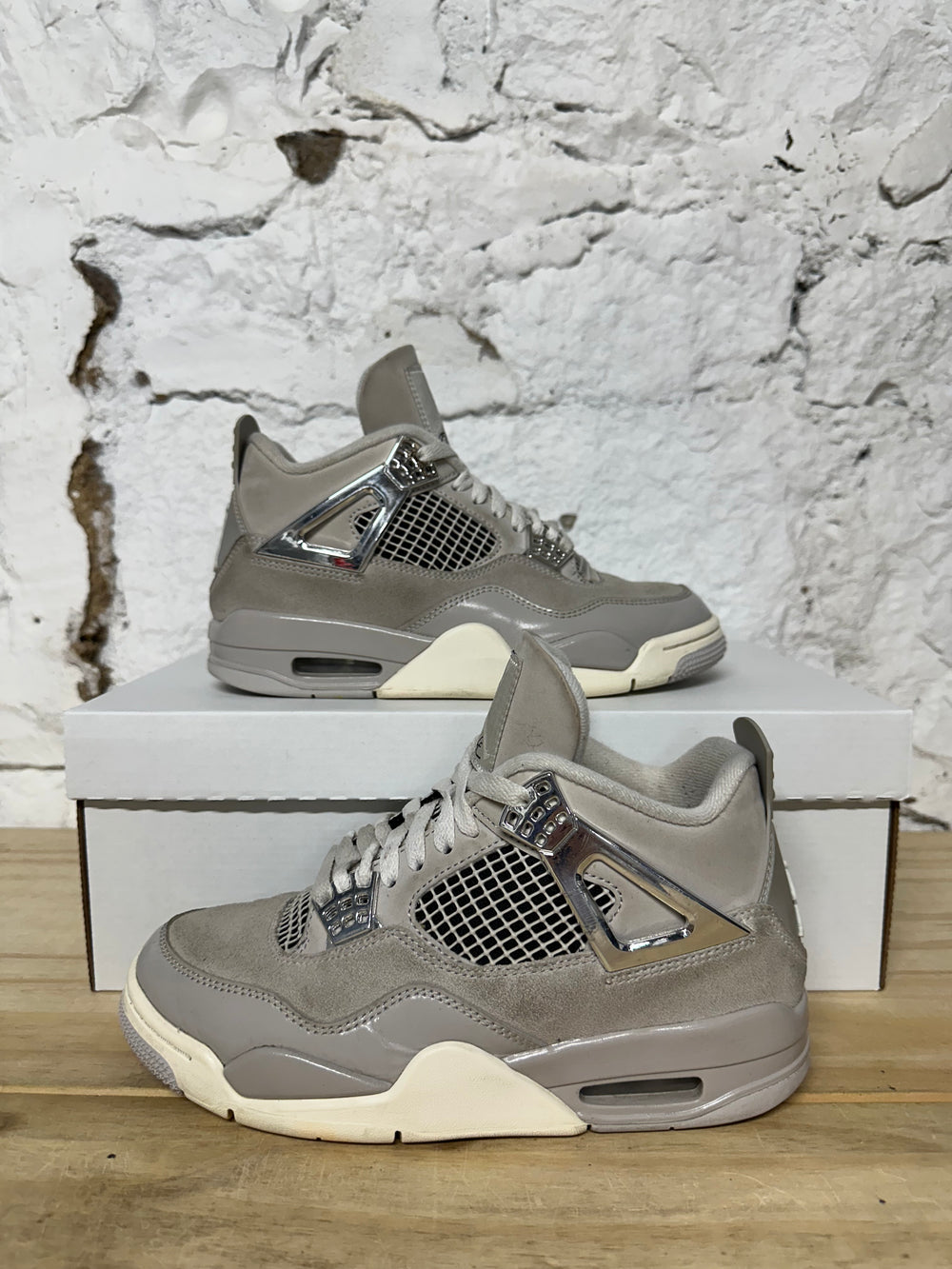 Air Jordan 4 Frozen Moments Sz 5 (6.5W)