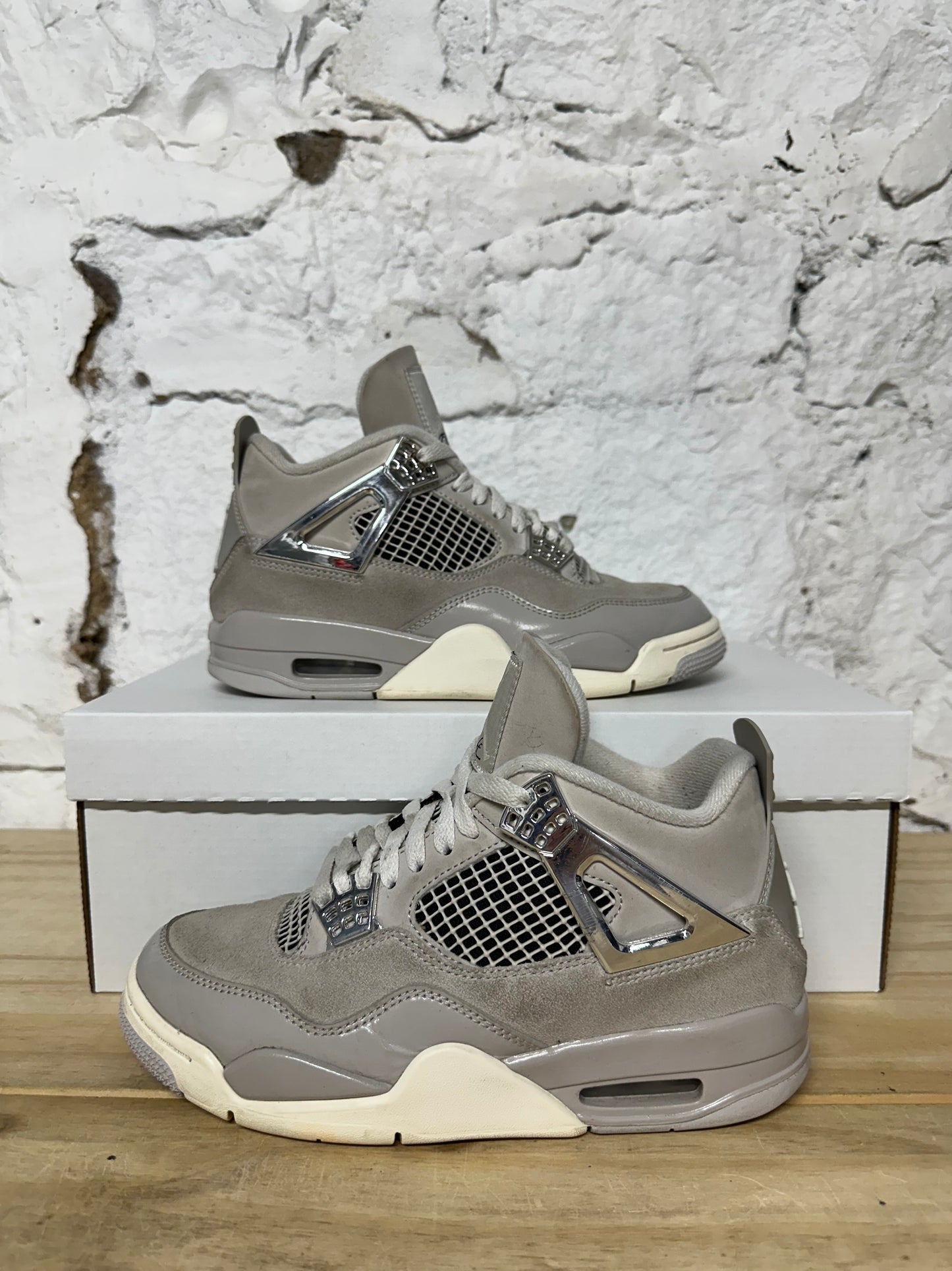 Air Jordan 4 Frozen Moments Sz 5 (6.5W)