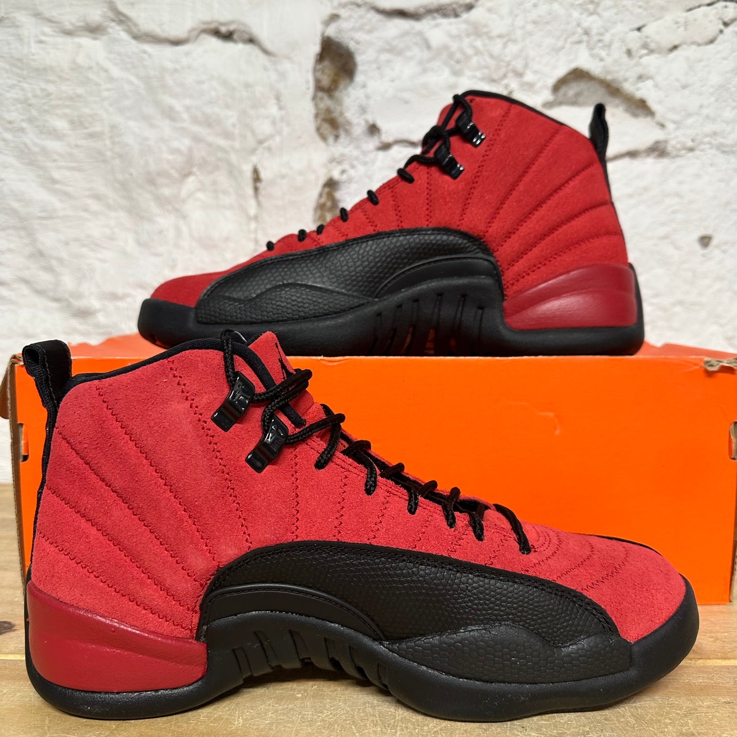 Air Jordan 12 Reverse Flu Game Sz 8 DS