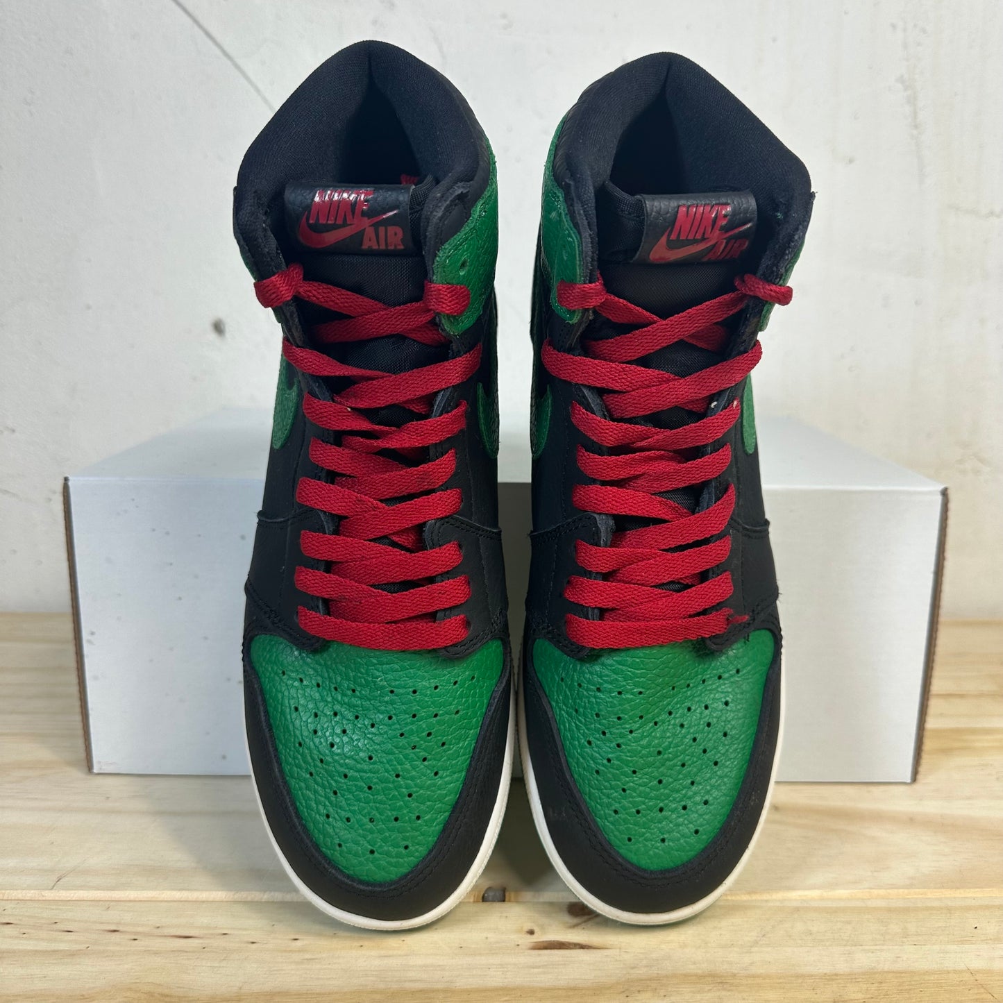 Air Jordan 1 High Pine Green 2.0 Sz 7Y