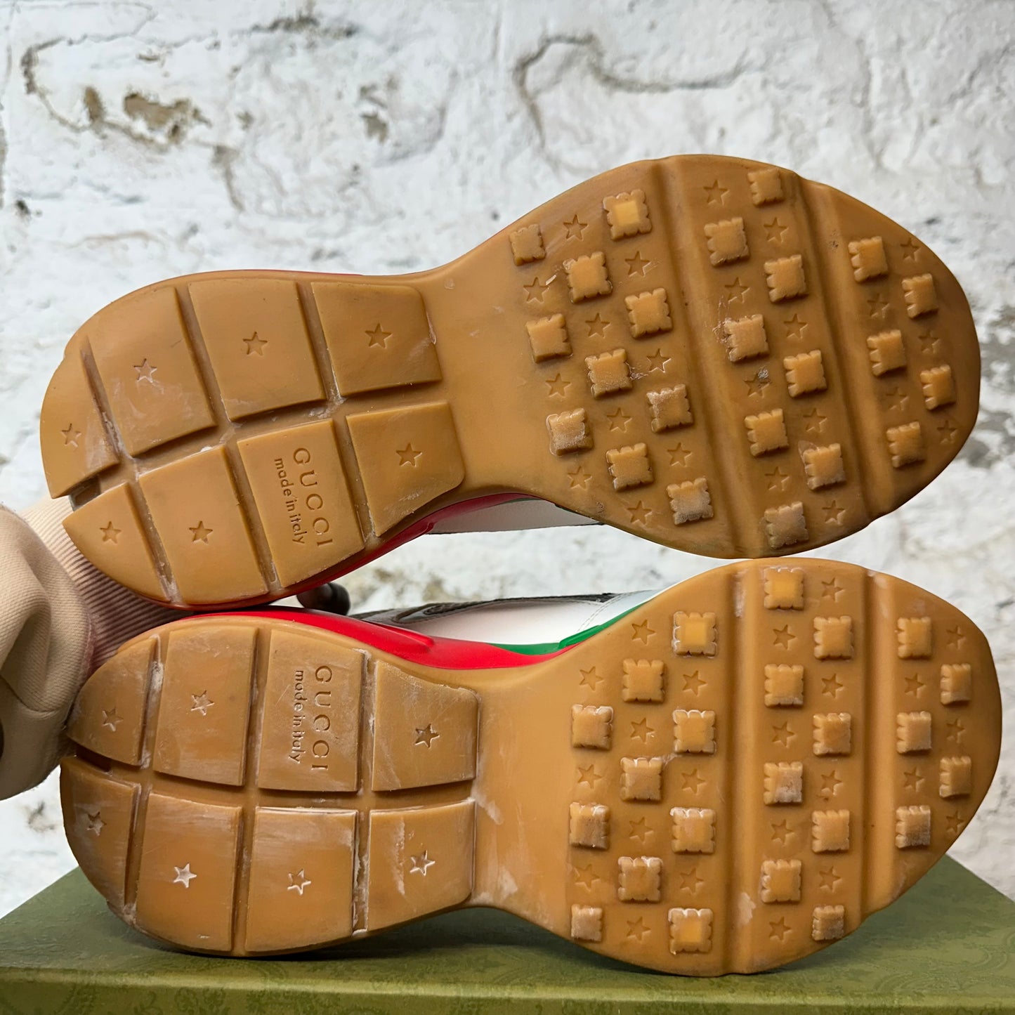 Gucci Rhyton White Red Green Sneaker Sz 9