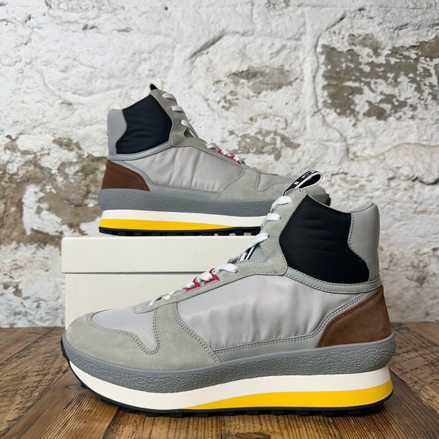 Givenchy High TR3 Runner Sneaker Sz 10.5 (43.5)