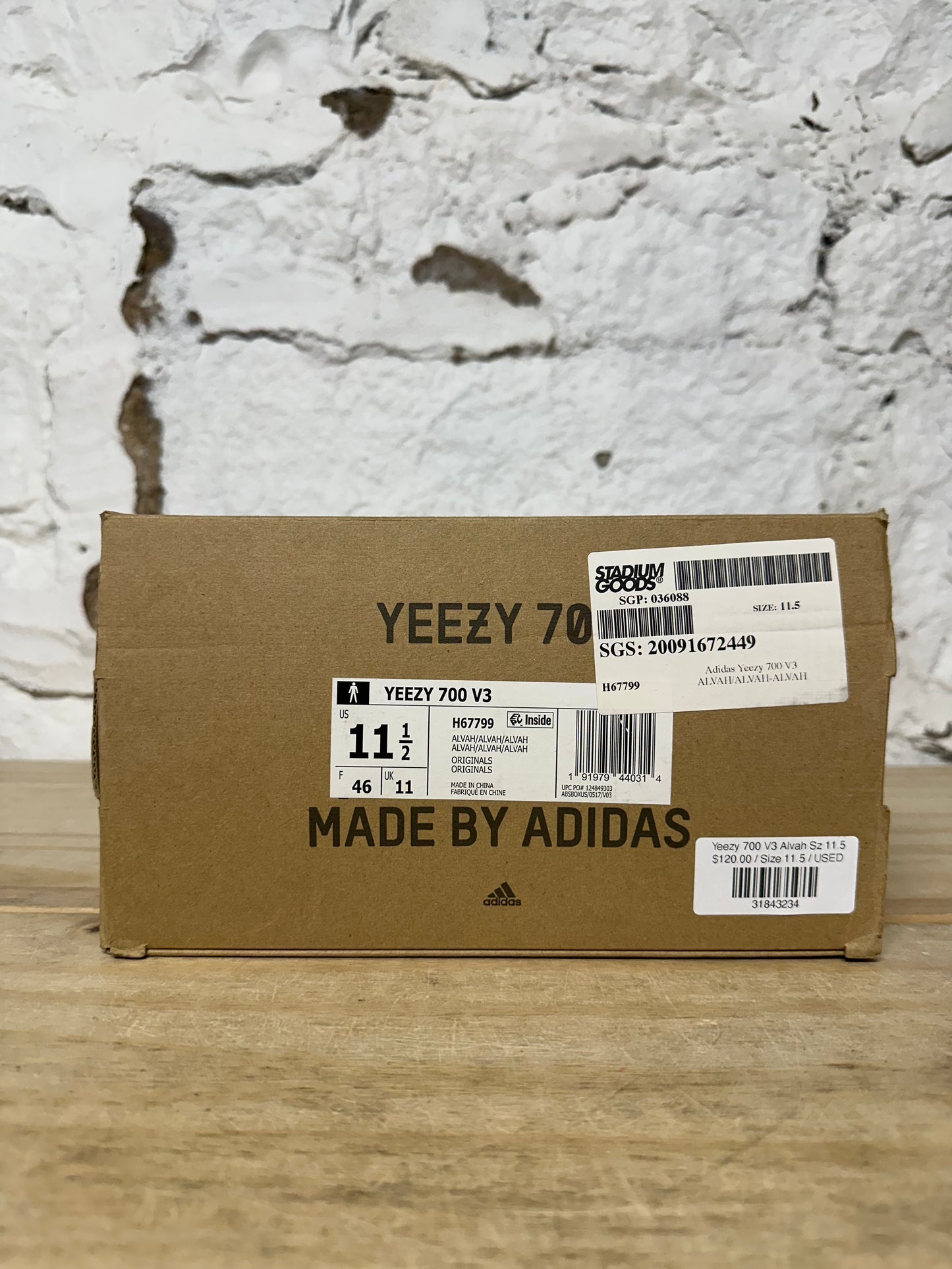 Yeezy 700 V3 Alvah Sz 11.5