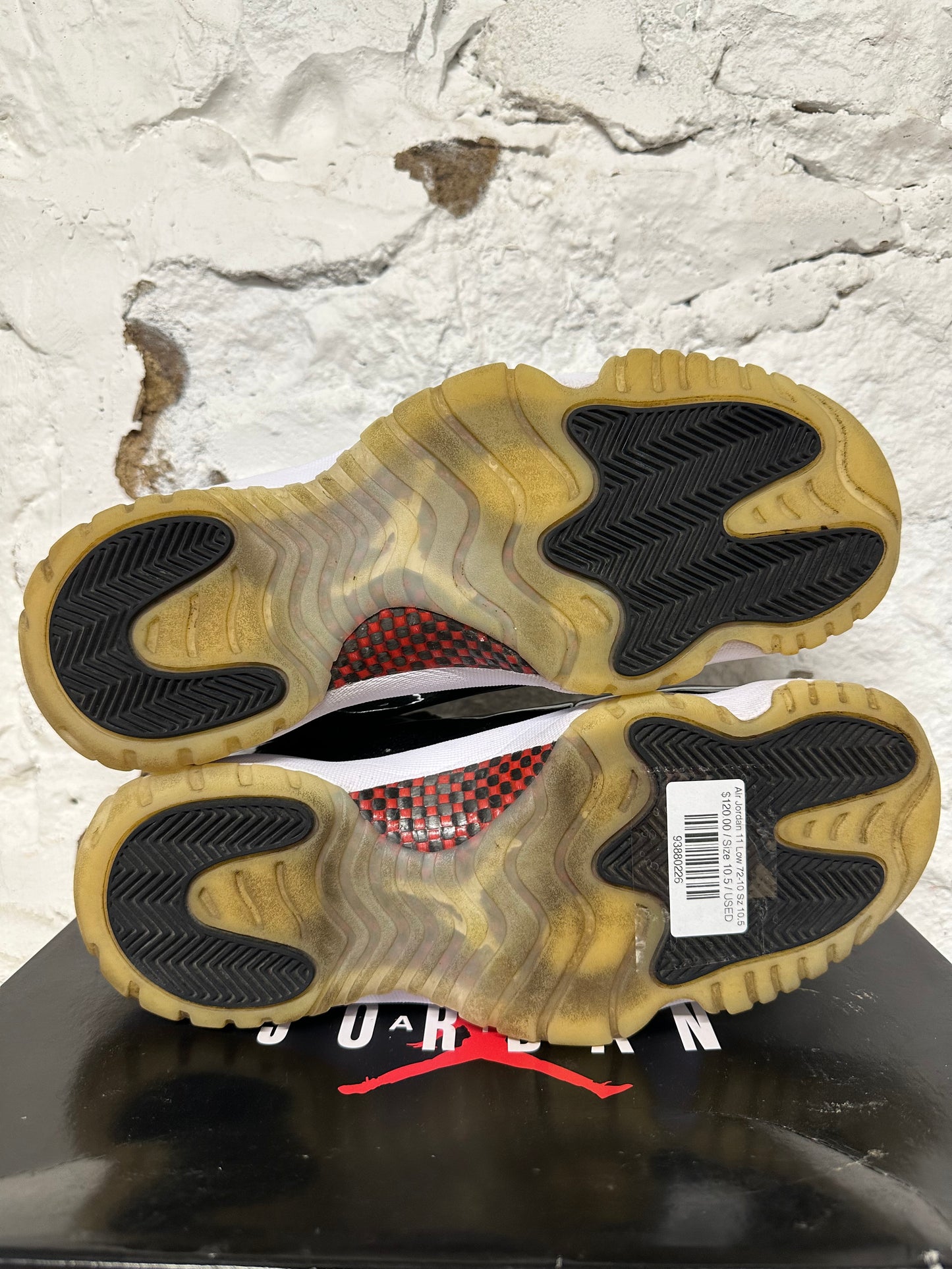 Air Jordan 11 Low 72-10 Sz 10.5