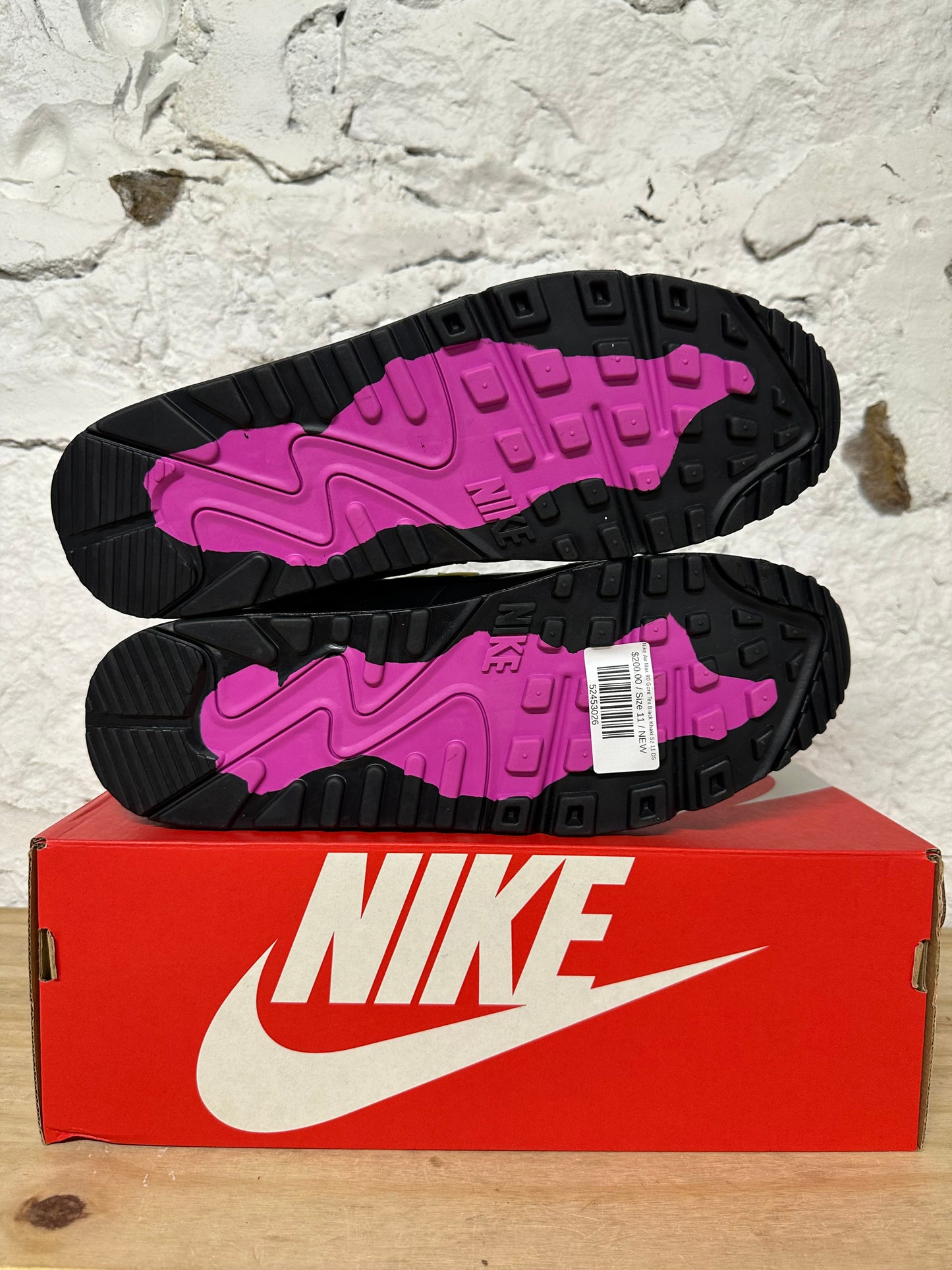 Nike Air Max 90 Gore Tex Black Khaki Sz 11 DS