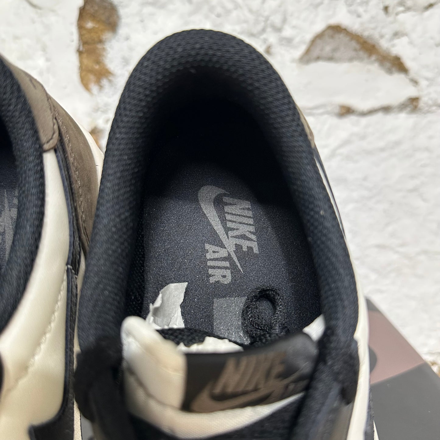 Air Jordan 1 Low Mocha Sz 8.5