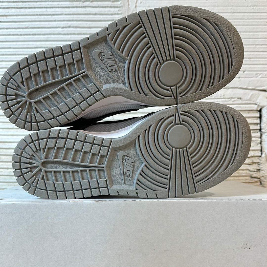 Nike Dunk Low Golden Gals Metallic Silver Sz 5.5(7W)