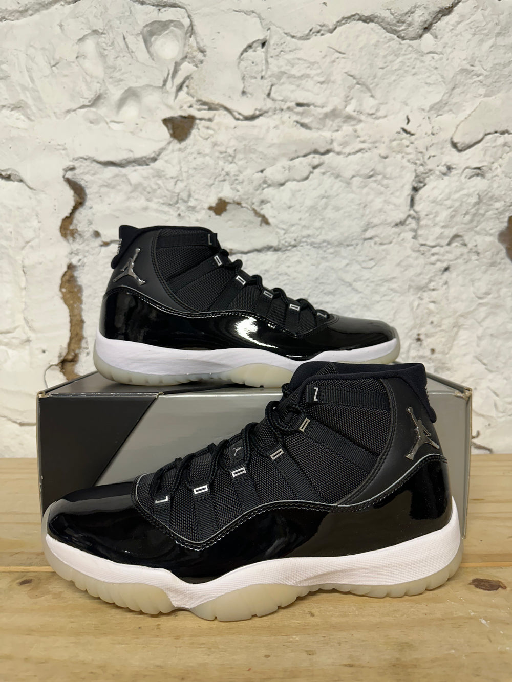 Air Jordan 11 High Jubilee Sz 11 DS