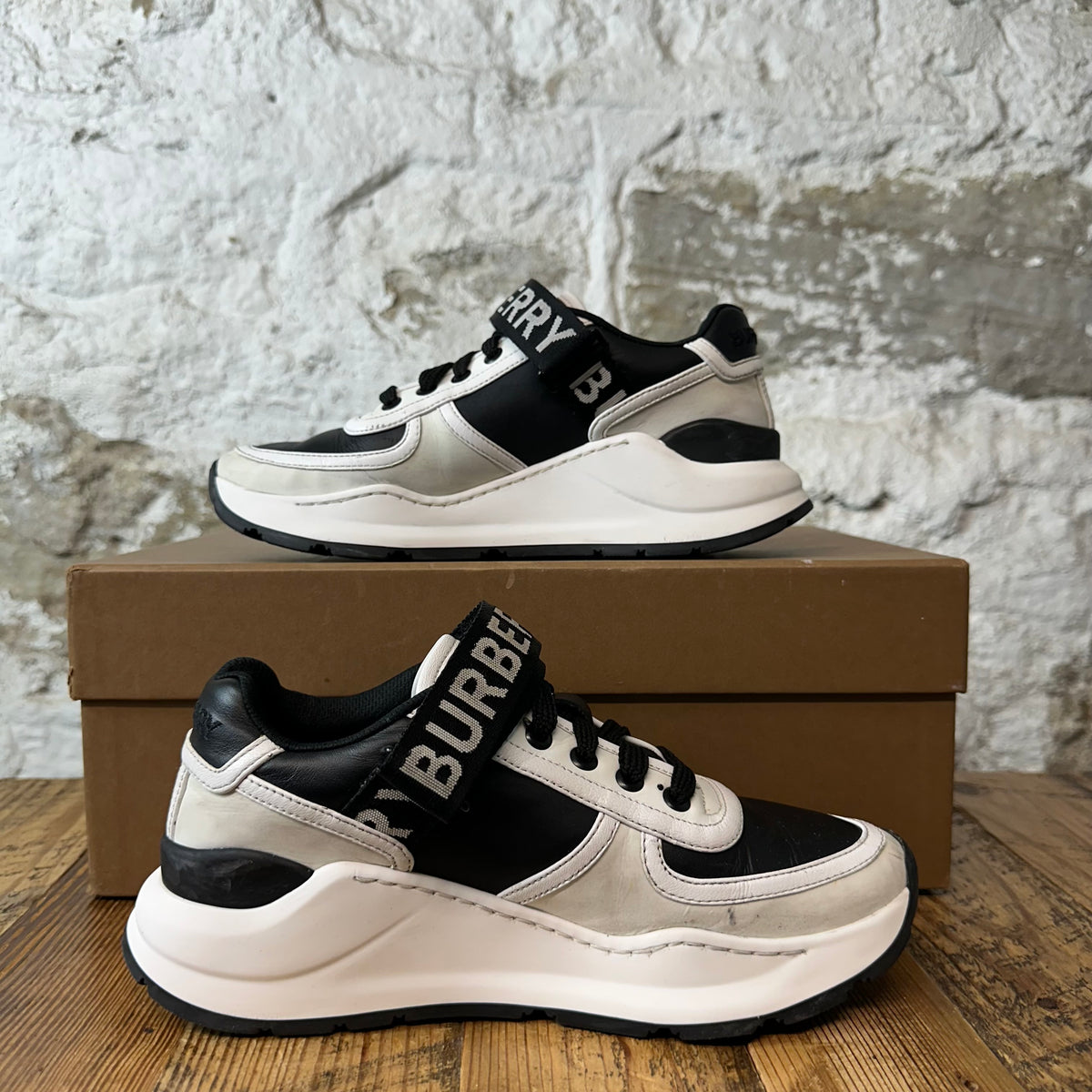 Burberry Ronnie Black White Sneaker Sz 4.5 (36)