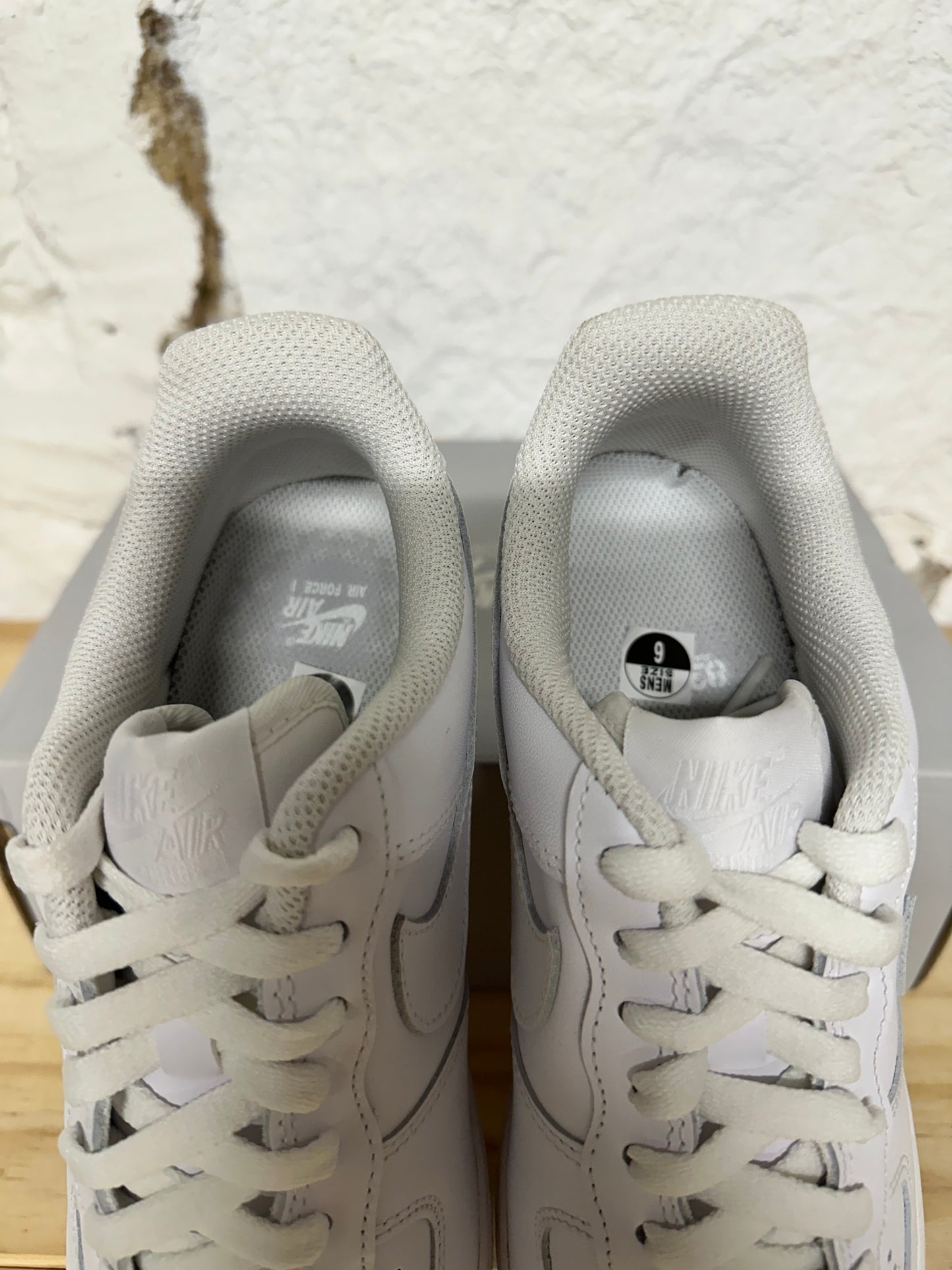 Nike Air Force 1 Low Triple White Sz 6 DS