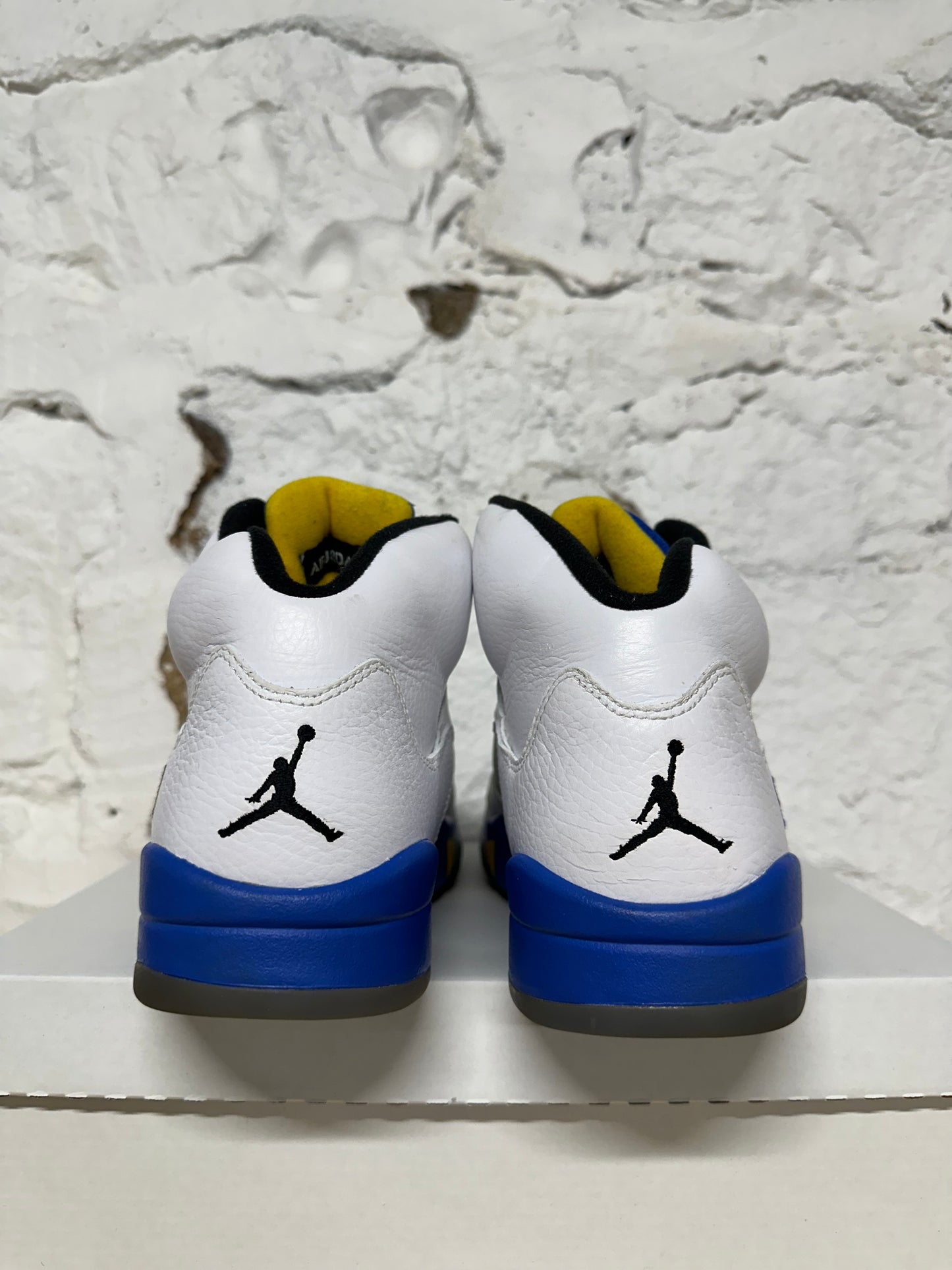Air Jordan 5 Laney Sz 11