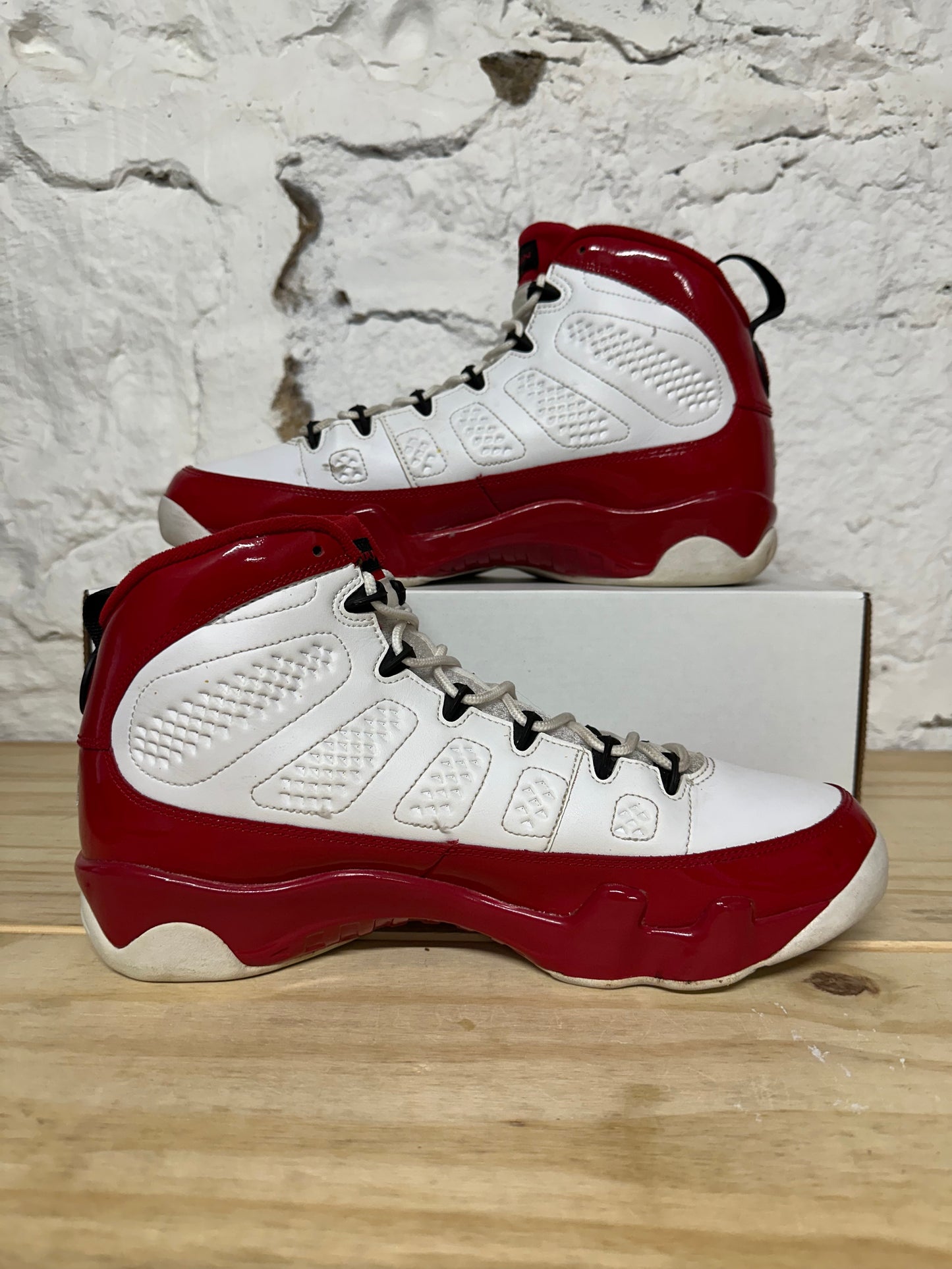Air Jordan 9 Cherry Sz 11