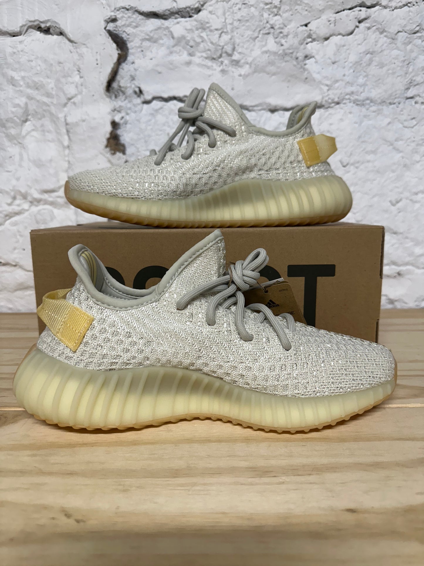Yeezy 350 V2 Light Sz 5.5 DS