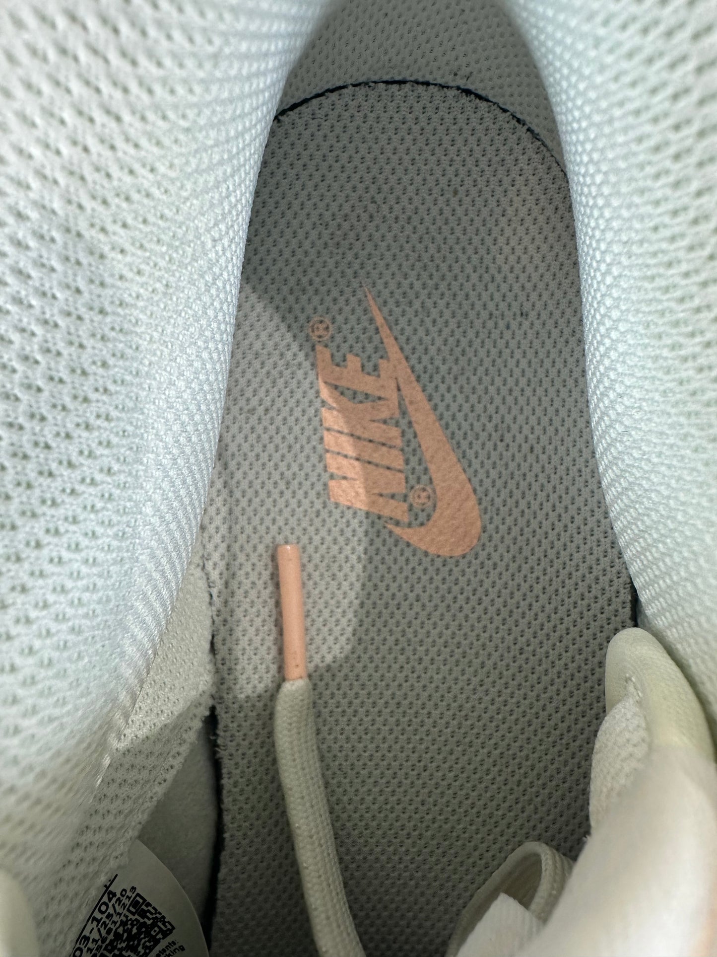 Nike Dunk Low Barely Green Sz 9.5(11W) DS