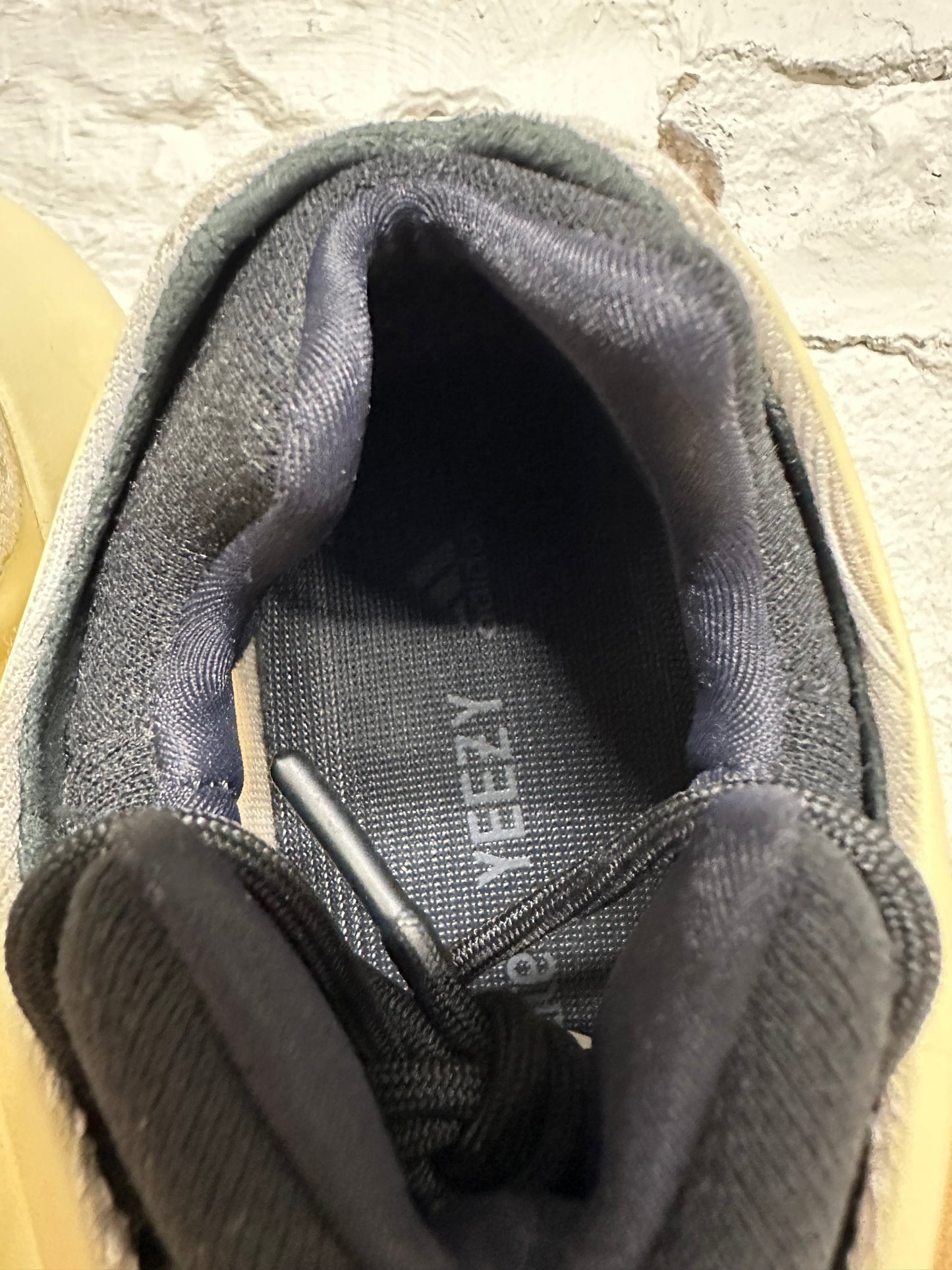 Yeezy 700 Azael Sz 8