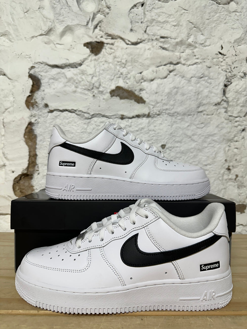 Nike Air Force 1 Supreme Low White Black Sz 7
