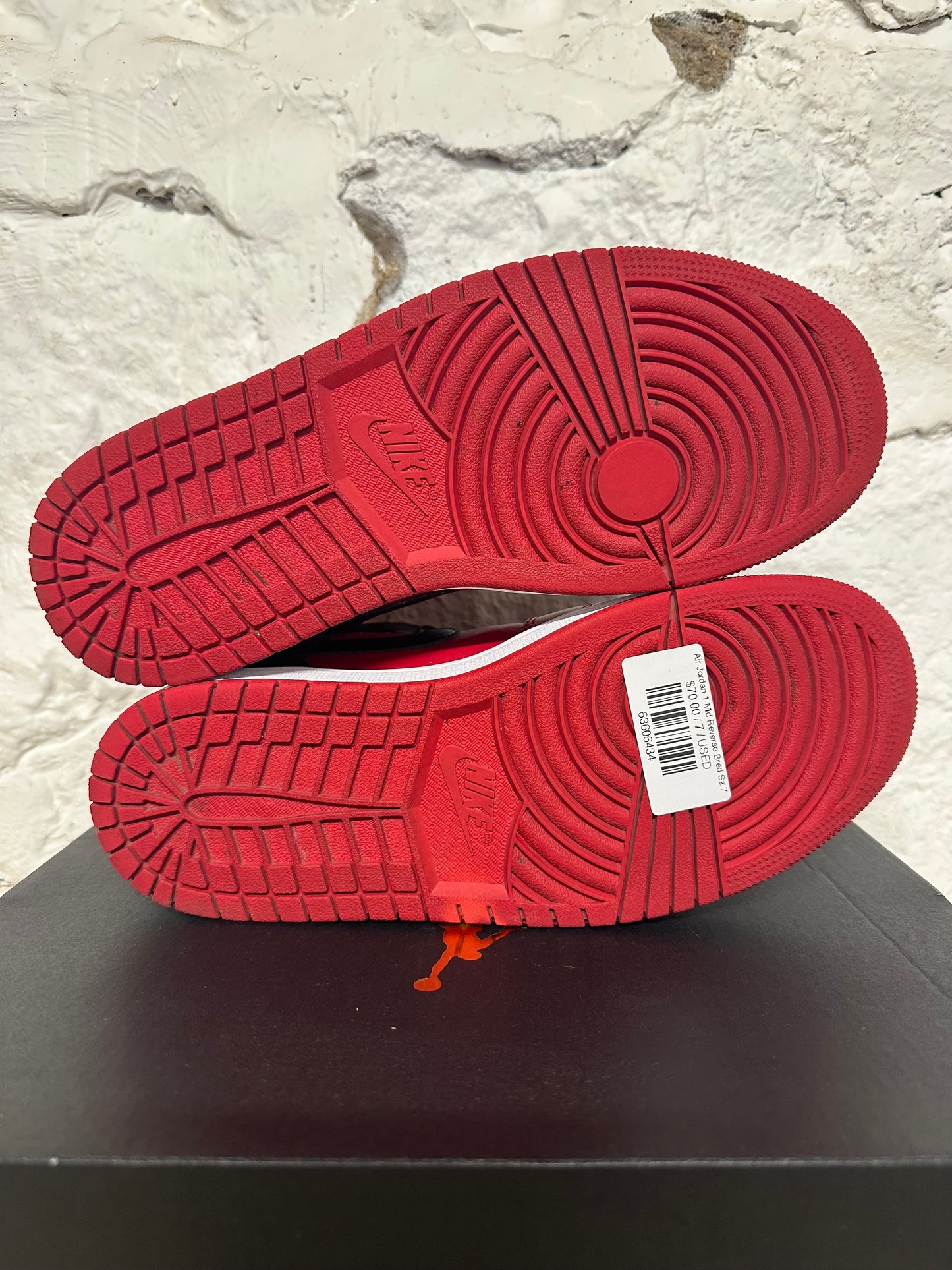 Air Jordan 1 Mid Reverse Bred Sz 7