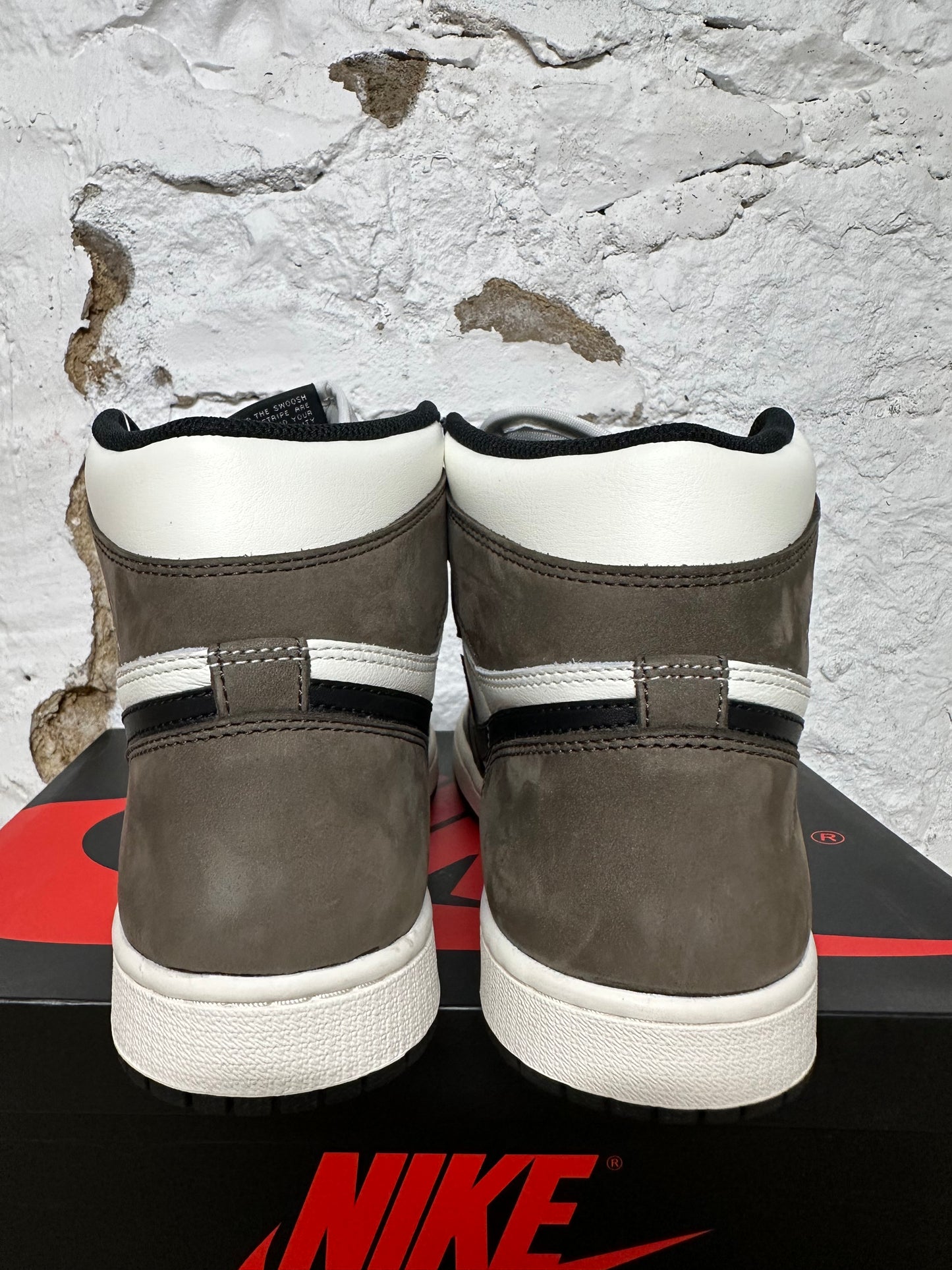 Air Jordan 1 High Dark Mocha Sz 10 DS