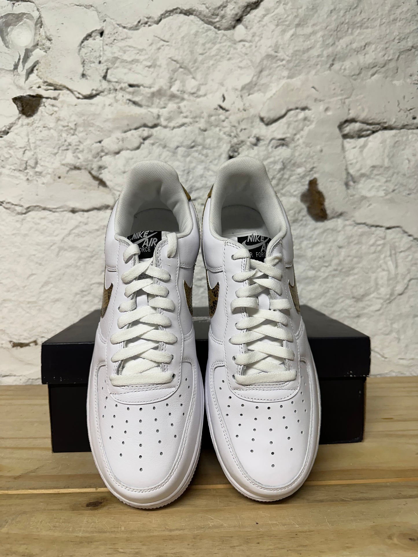 Nike Air Force 1 Low Ivory Snake Sz 10 DS