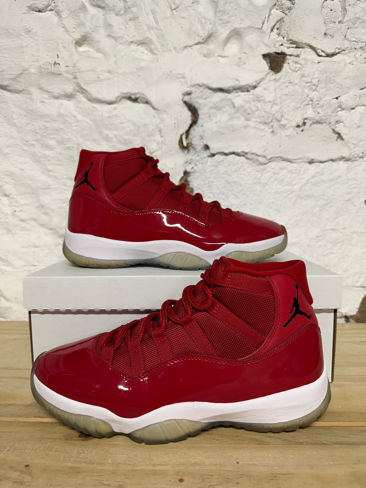 Air Jordan 11 High Win Like 96 Sz 9.5